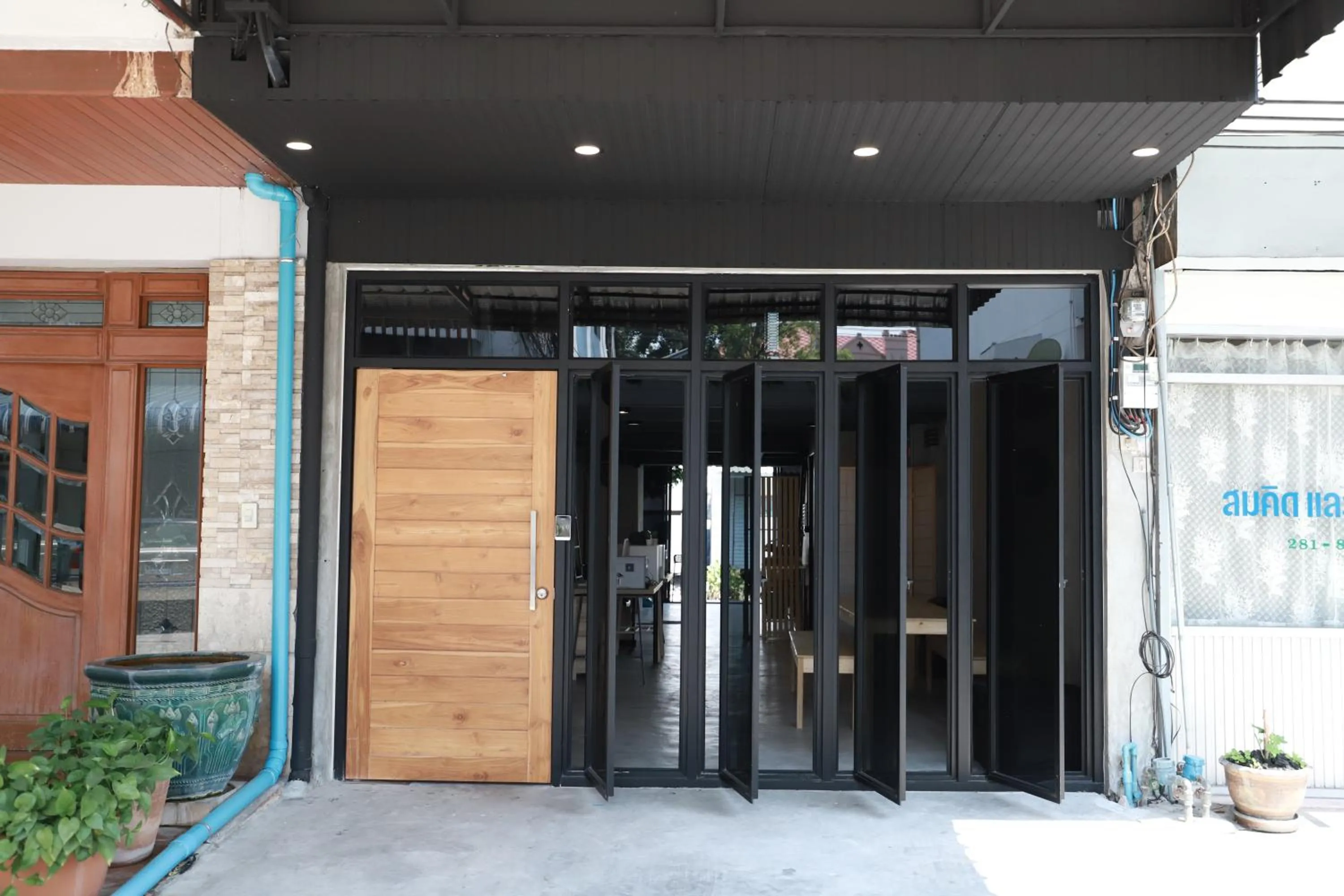 The Cube Hostel Khaosan