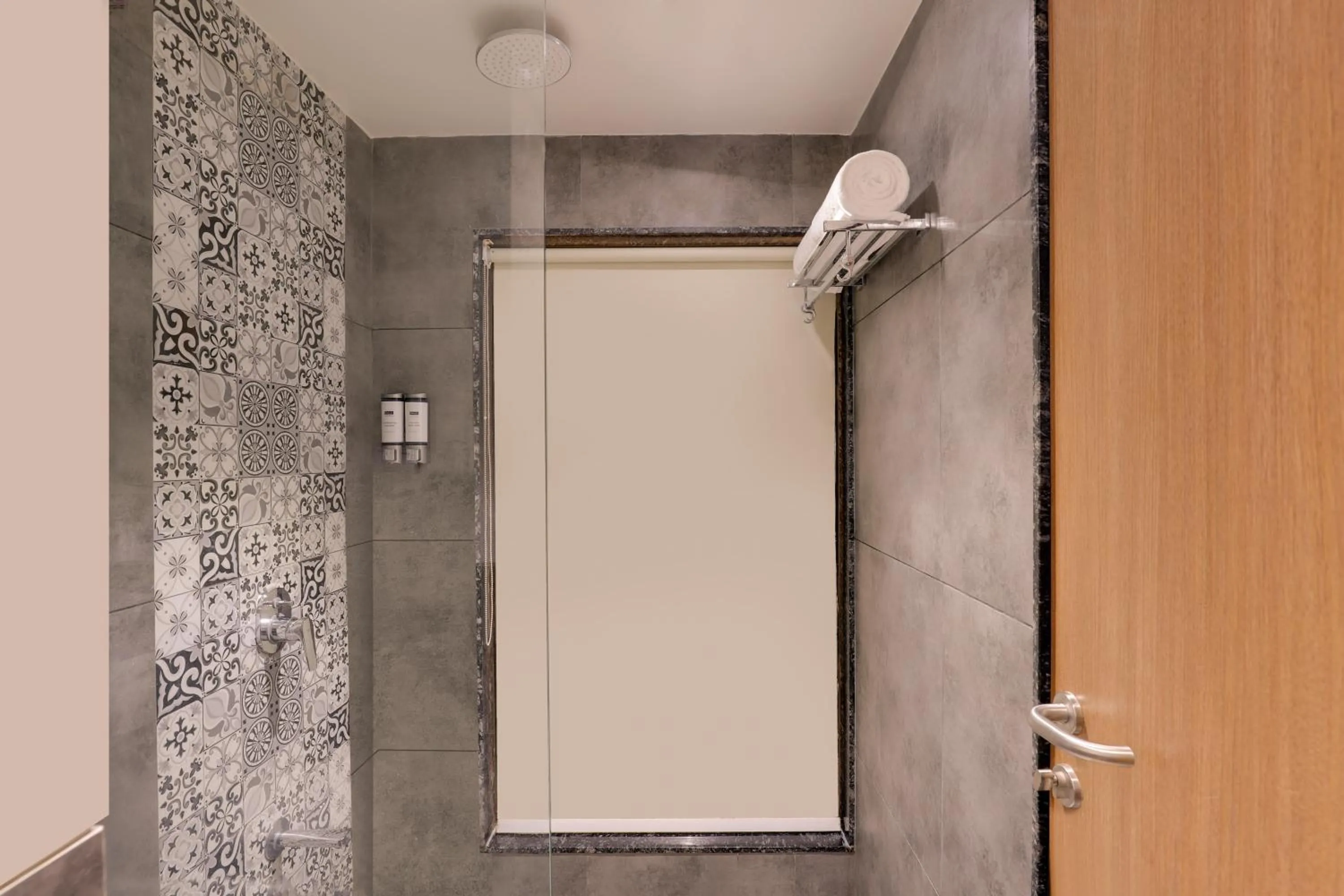 Bathroom in Keys Lite by Lemon Tree Hotels, Vadodara