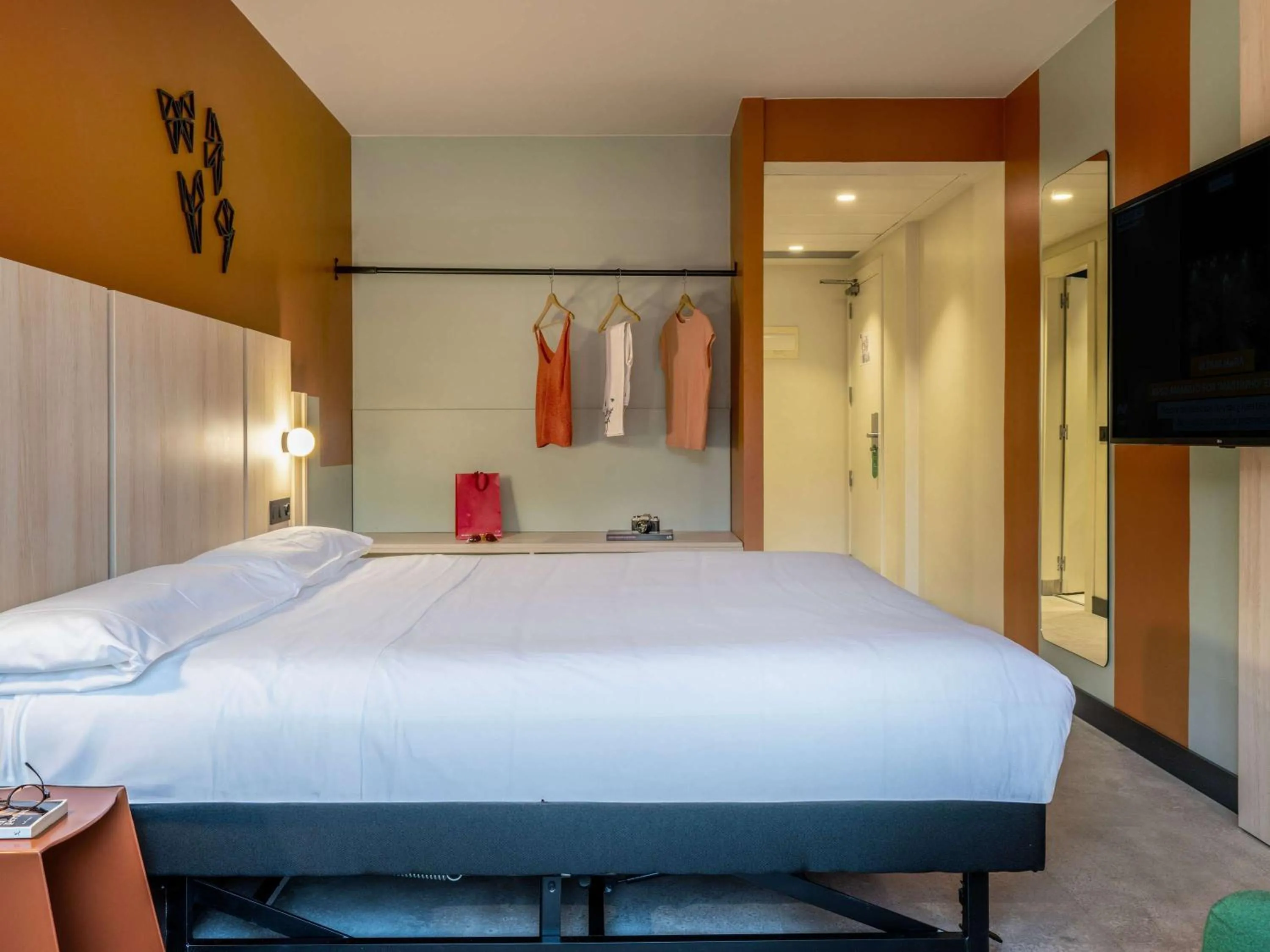 Bedroom, Bed in Ibis Styles Zaragoza Centro