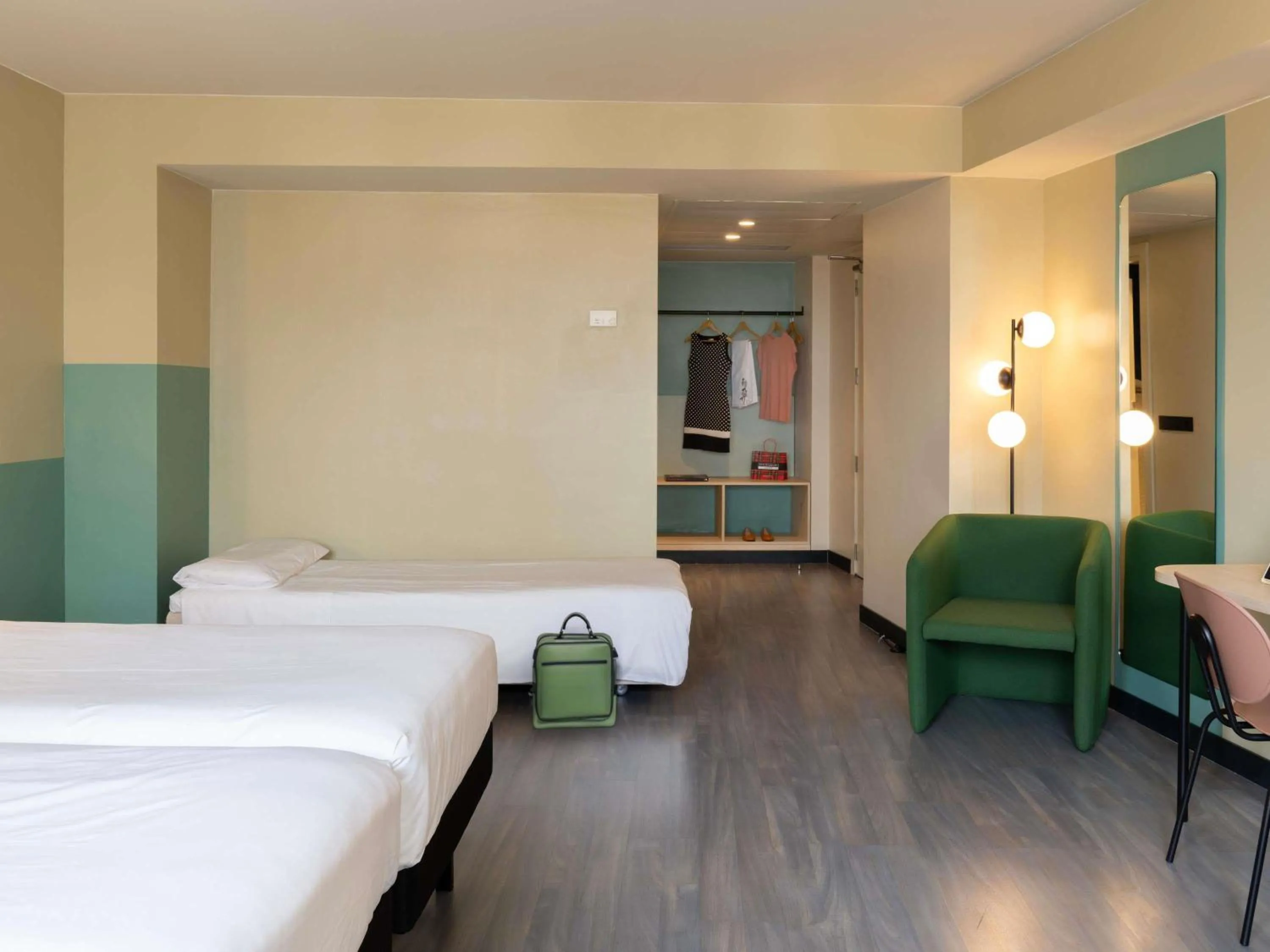 Bedroom, Bed in Ibis Styles Zaragoza Centro