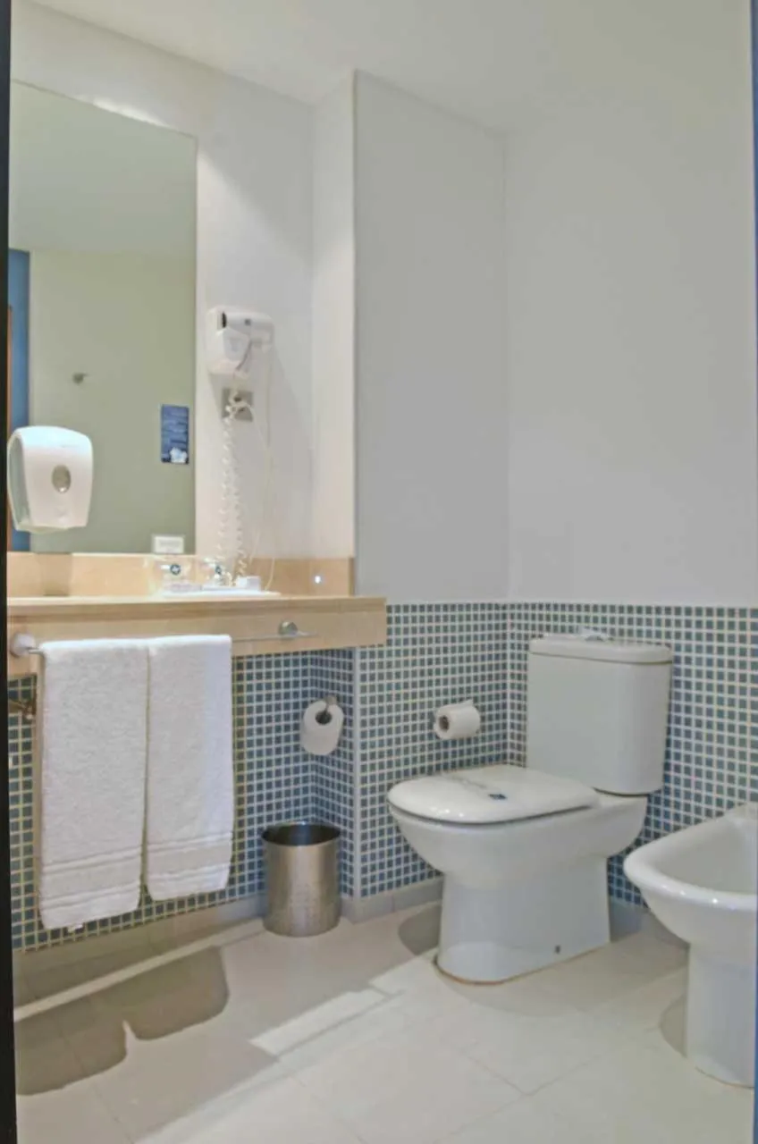 Bathroom in Sercotel Murrieta