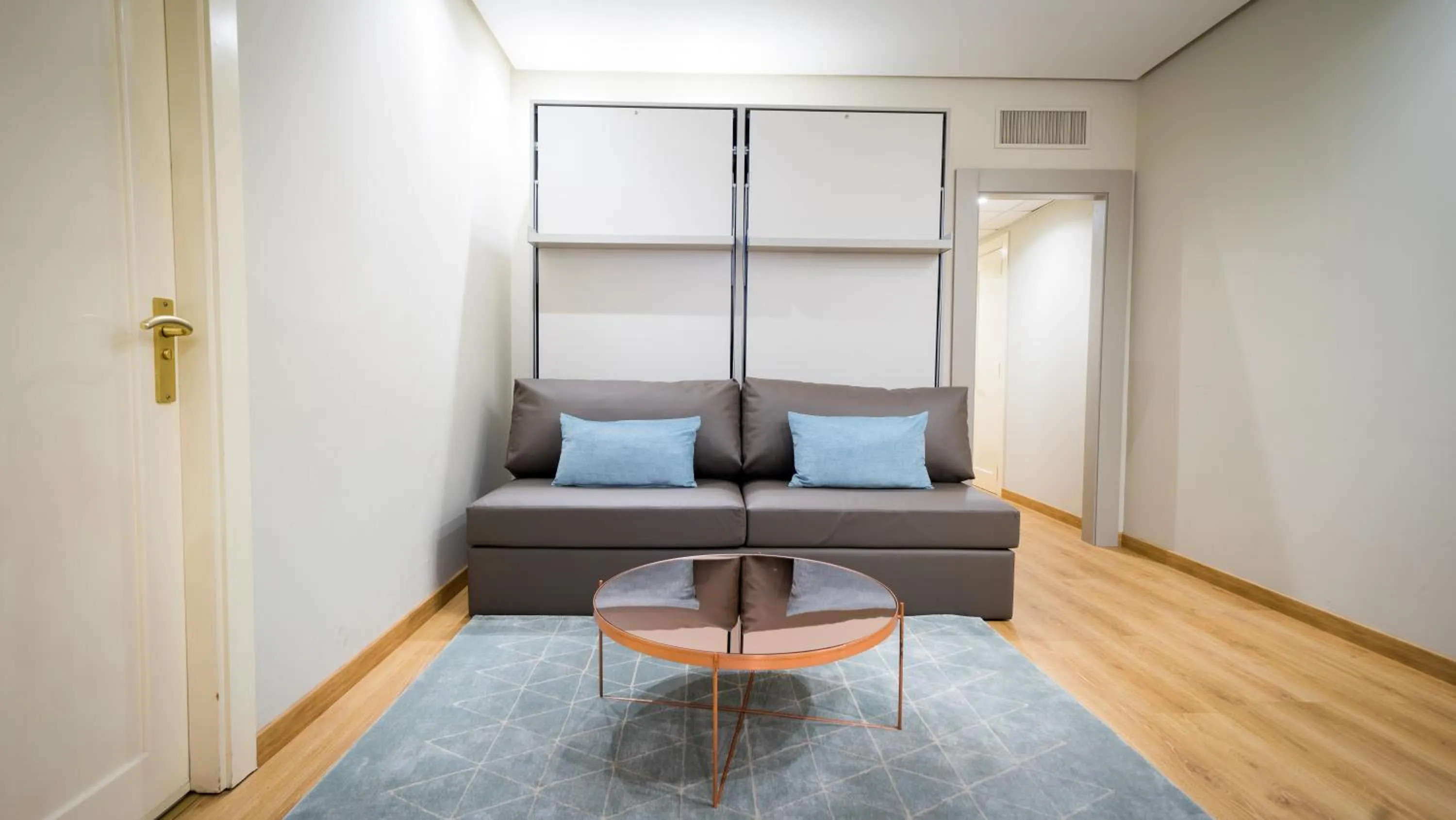 Bedroom in Mercure Carlton Rioja