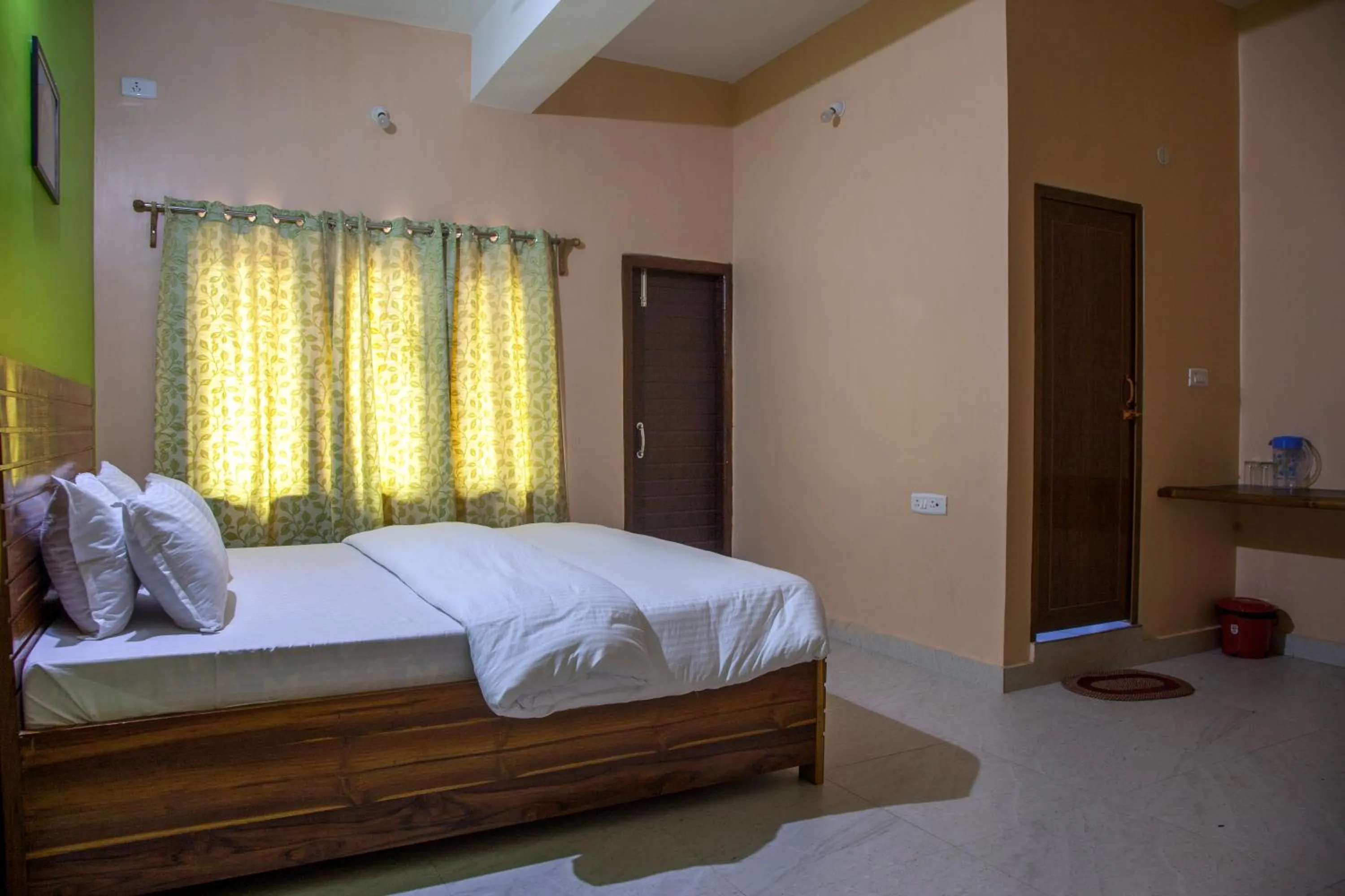 Photo of the whole room, Bed in Rains Inn Eco Hotel
