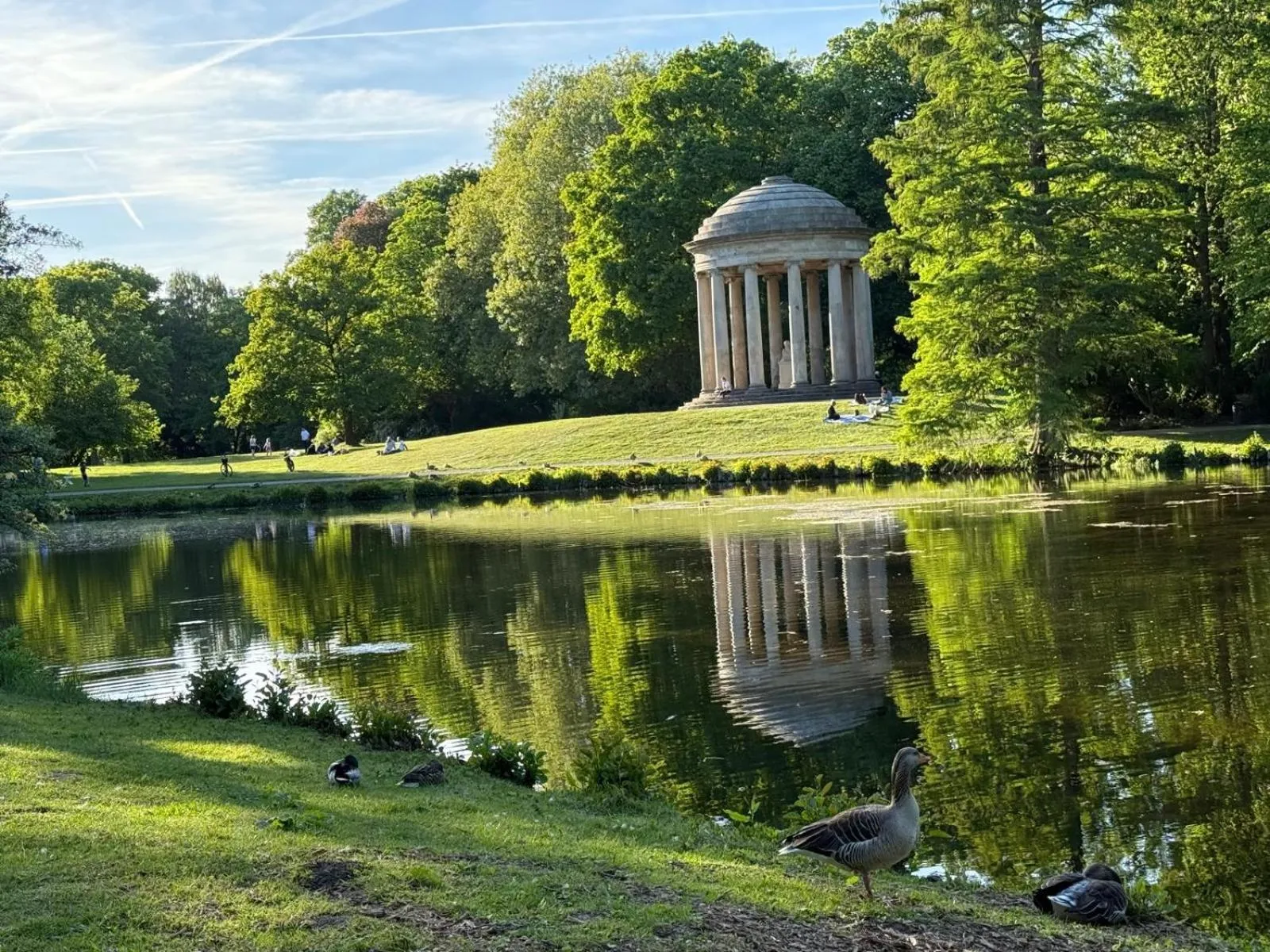 Nearby landmark in SOFI-LIVING-APARTMENTS