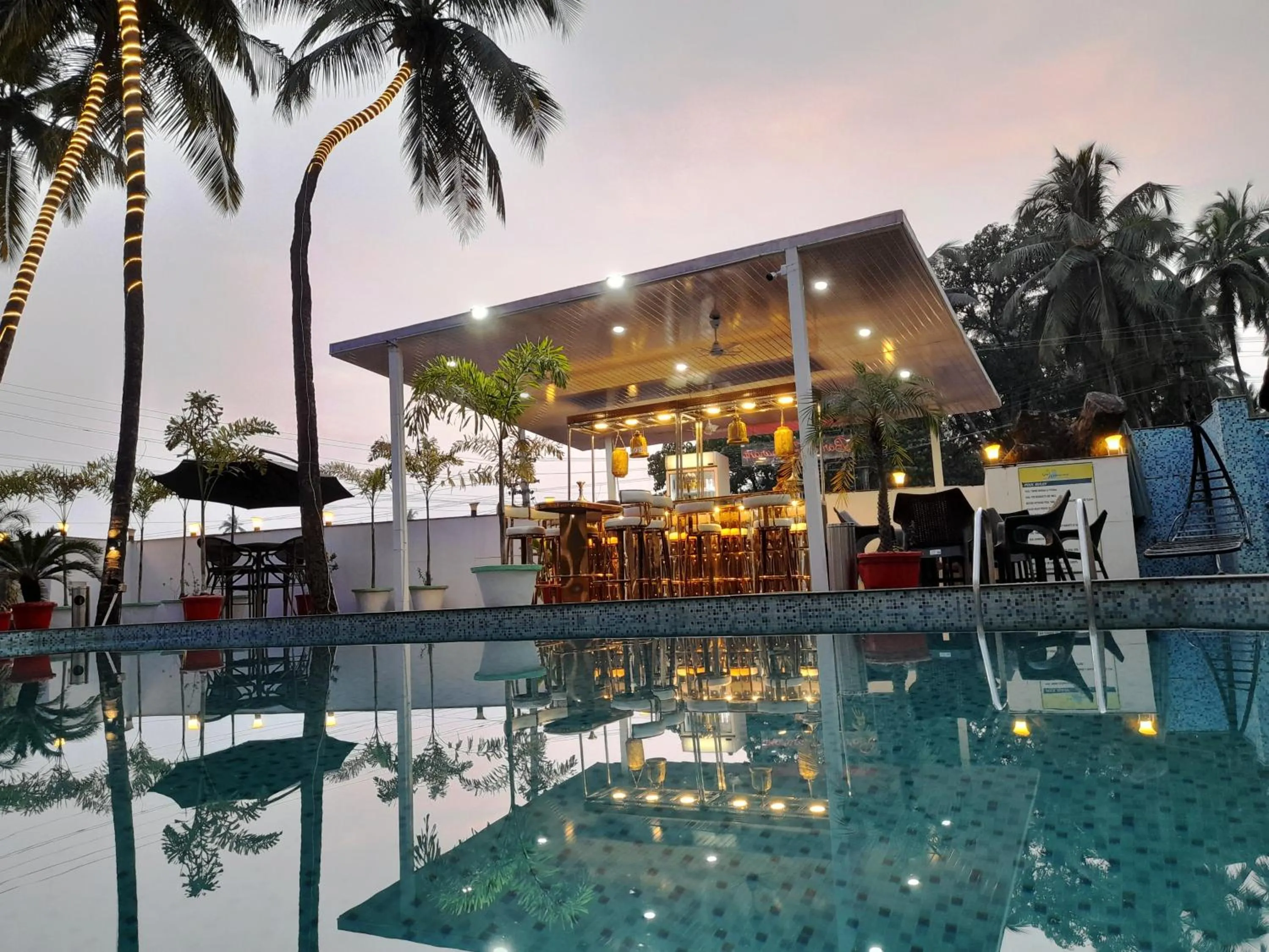 Lounge or bar in Hotel Goa Continental - Baga