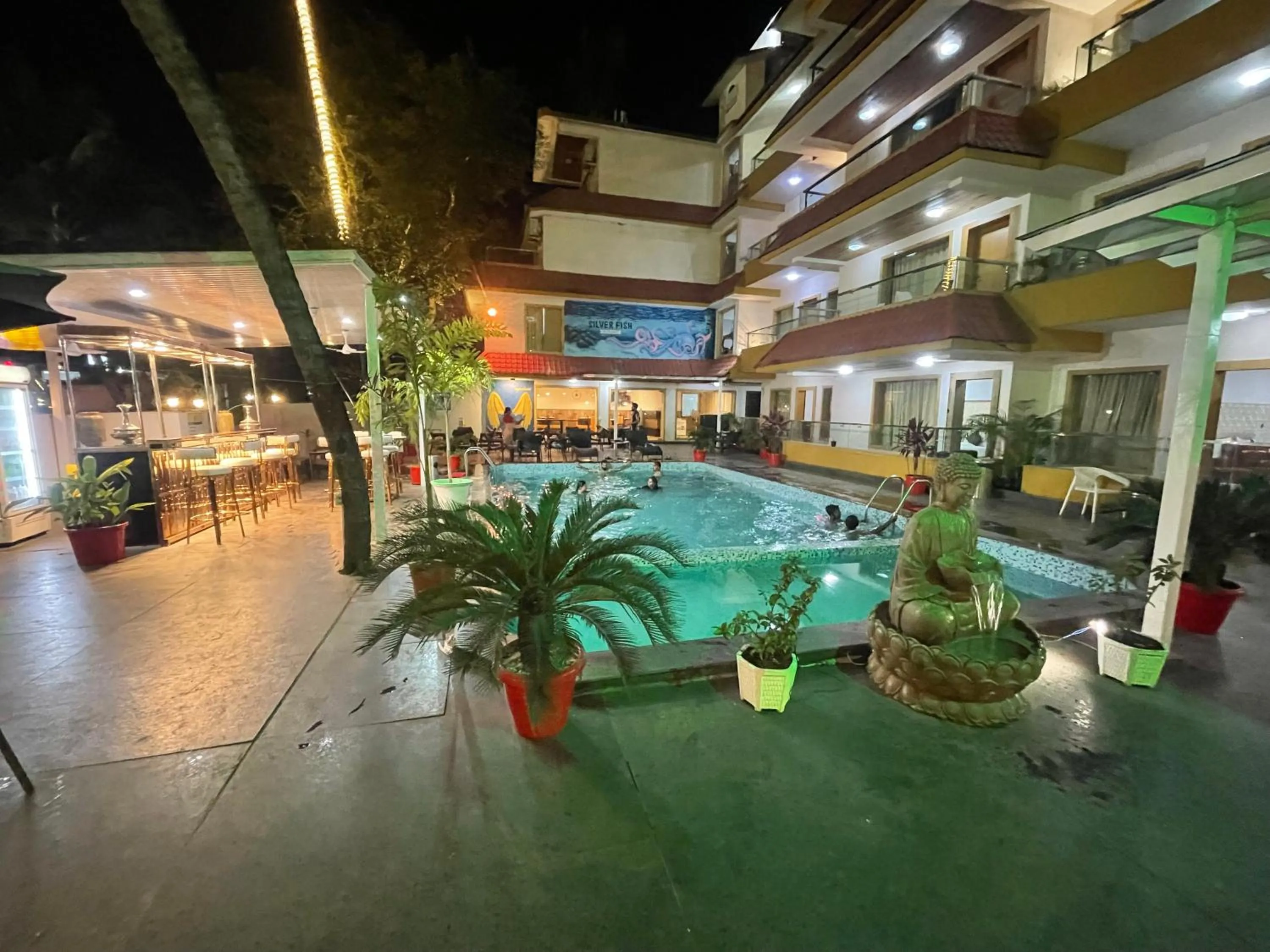 Swimming pool in Hotel Goa Continental - Baga