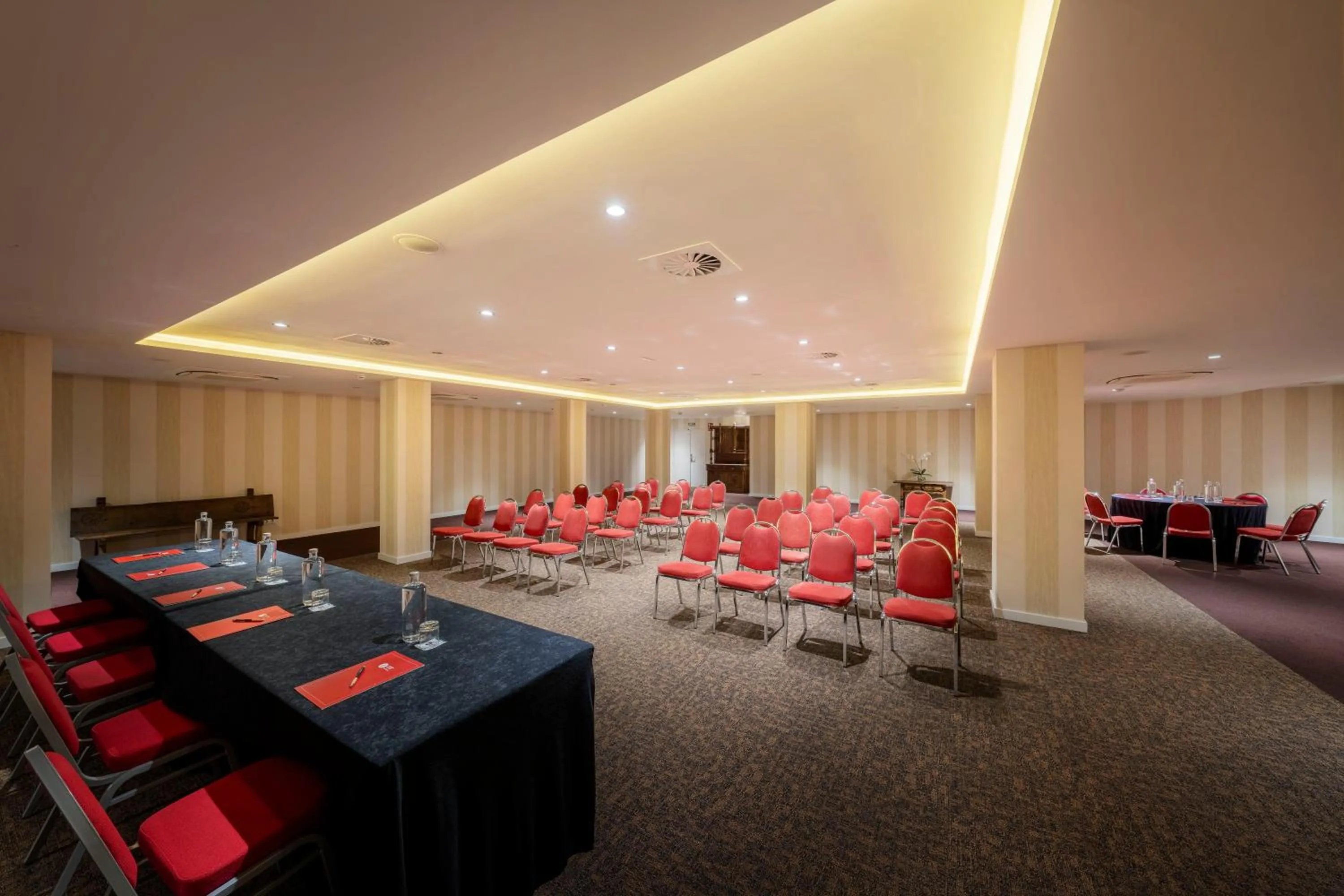 Meeting/conference room in Exe Casa de Los Linajes