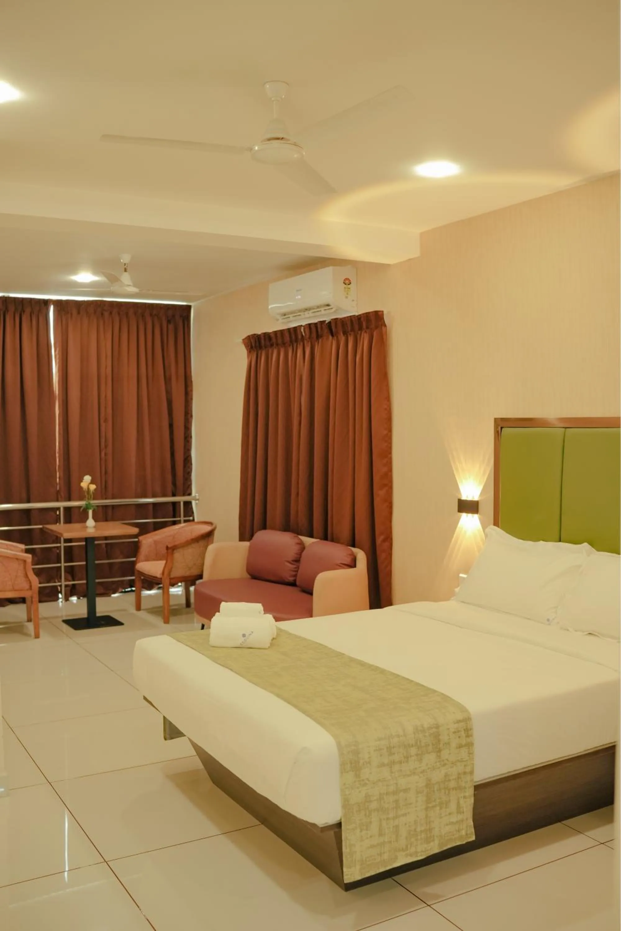 Bed in ESQUINA RESIDENCY