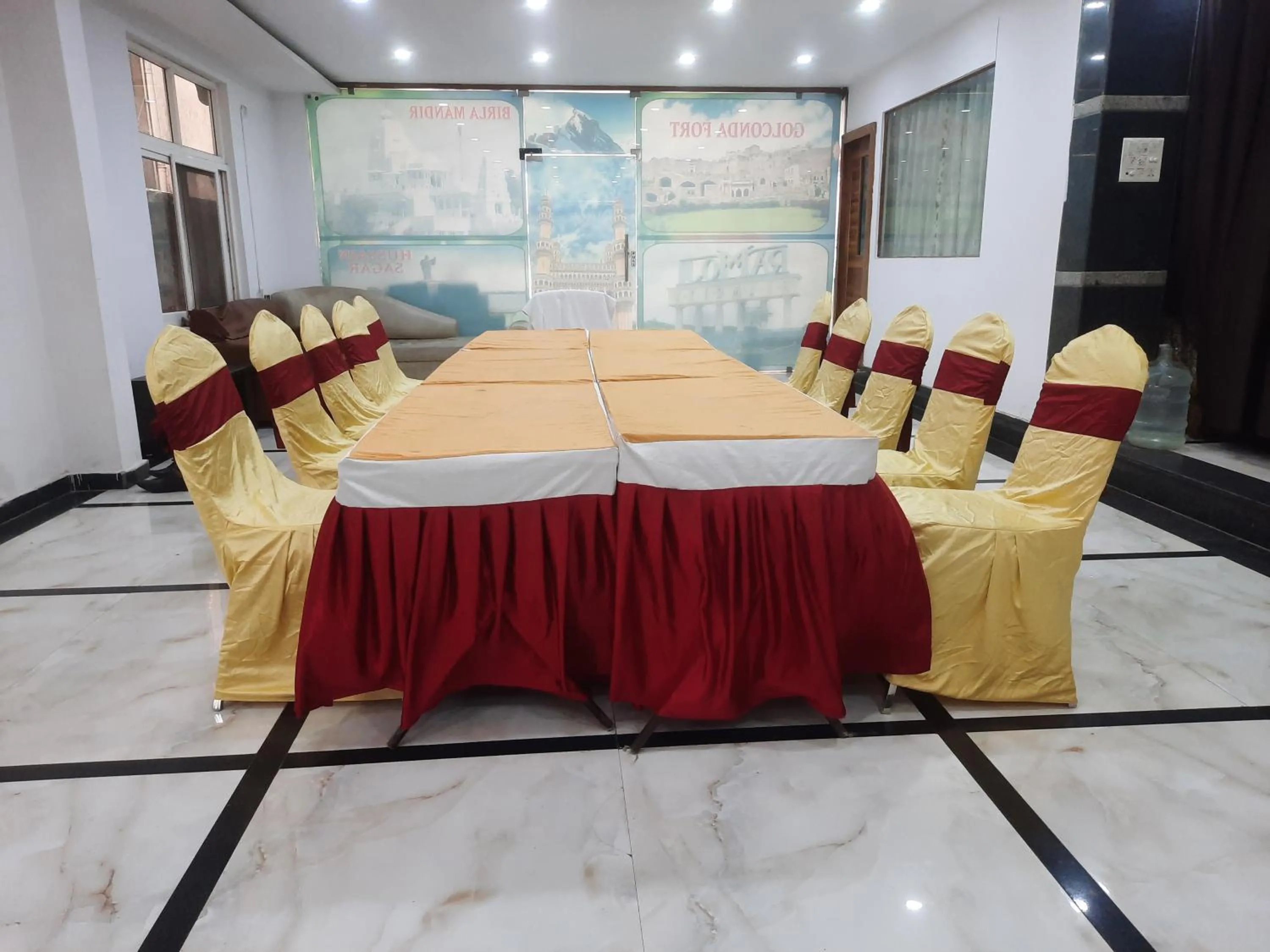 Breakfast, Bed in Hotel MN Grand Shamshabad Airport Zone Hyderabad