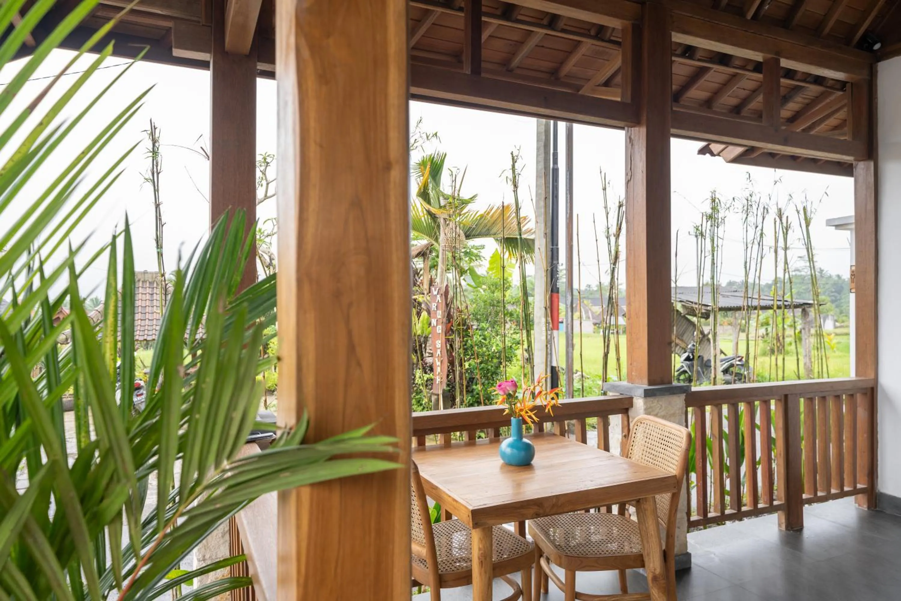 Restaurant/places to eat in Amaya Sebatu Villa