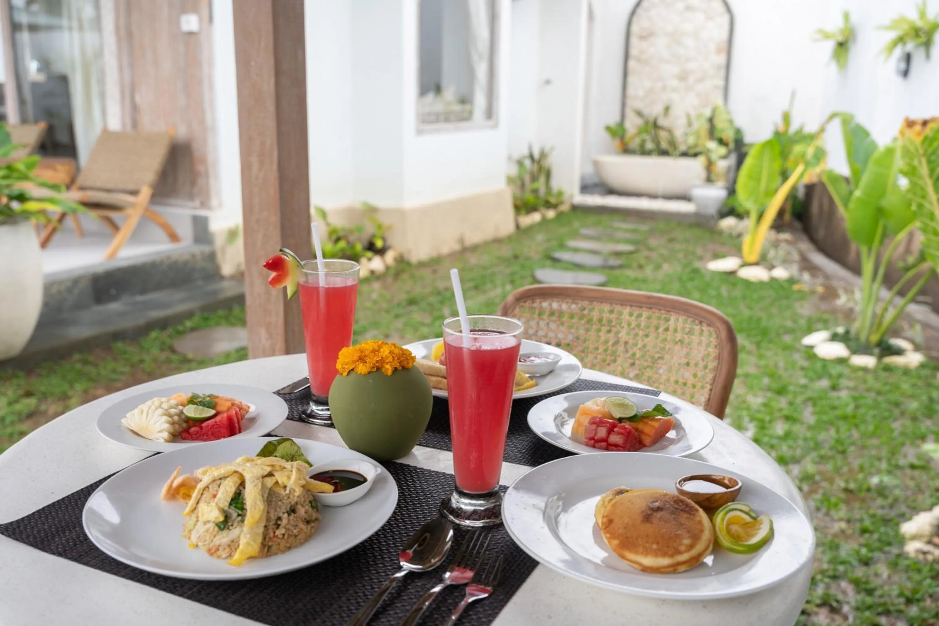 Food and drinks in Amaya Sebatu Villa