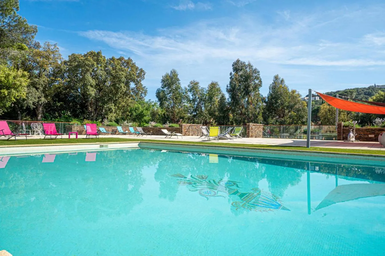 Garden in La villa Roméo, piscine et spa