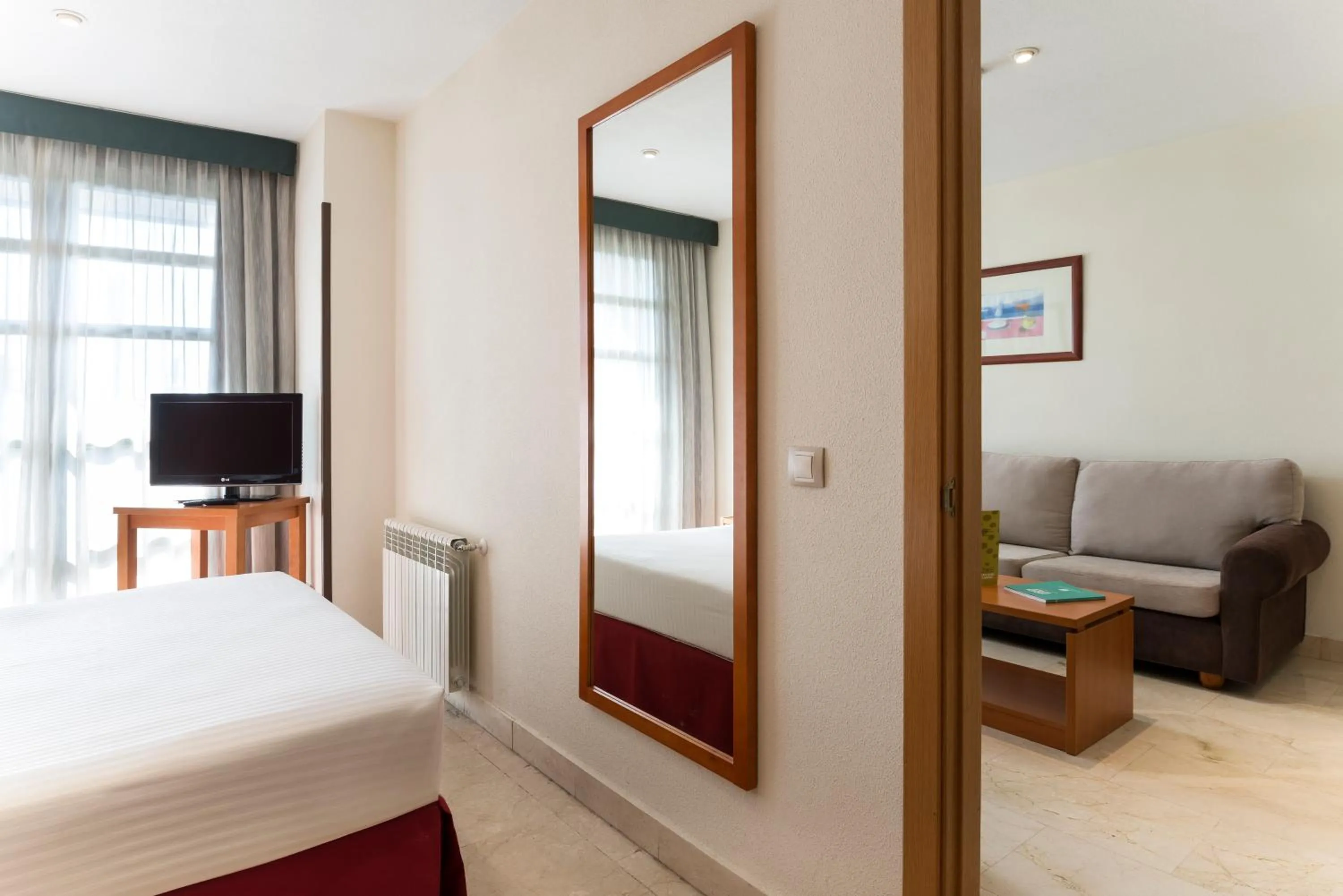 Bedroom, Bed in Exe Gran Hotel Almenar