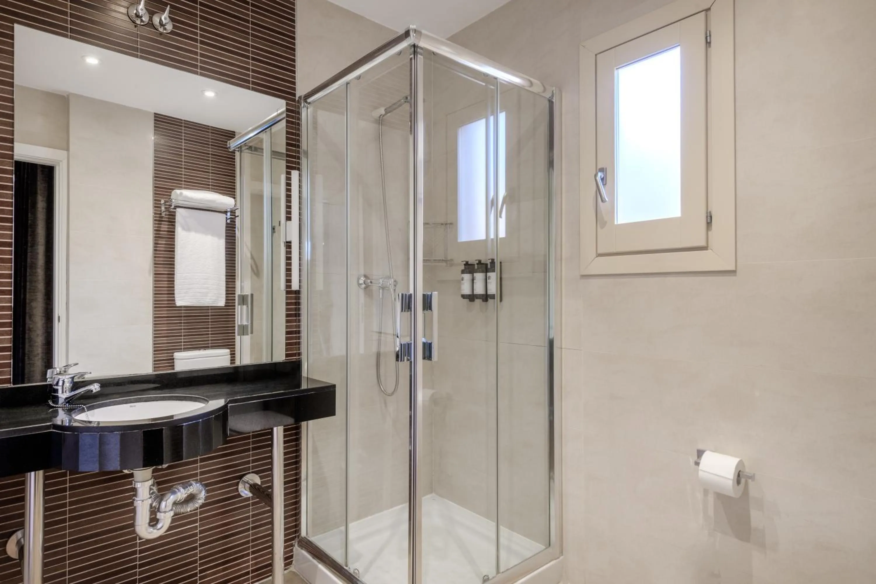 Bathroom in Hotel Larios Málaga