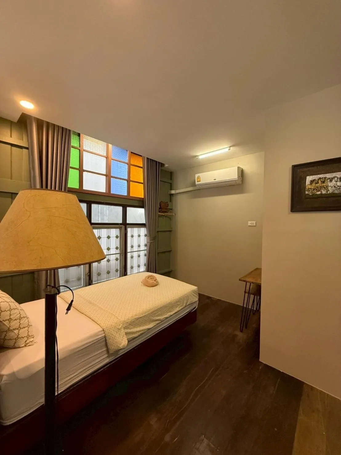 air conditioner, Bed in tamarind guesthouse