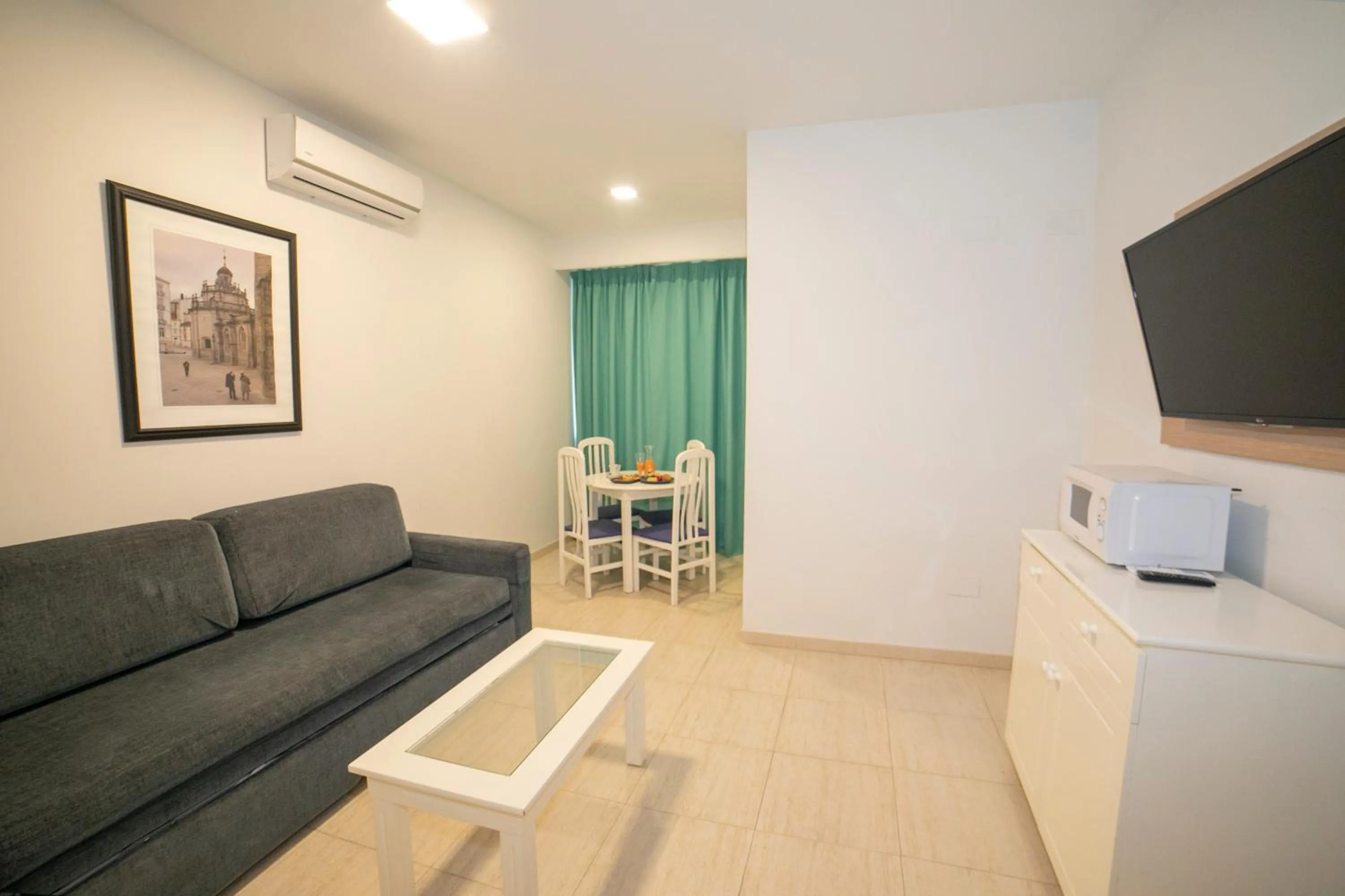 Living room in Hotel Apartamentos Pyr Fuengirola