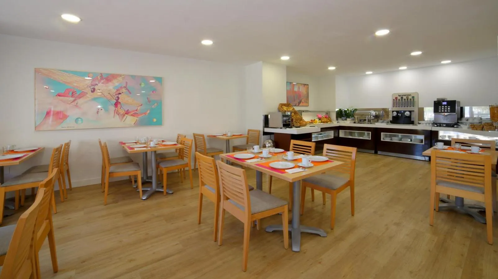 Breakfast in Hotel Apartamentos Pyr Fuengirola