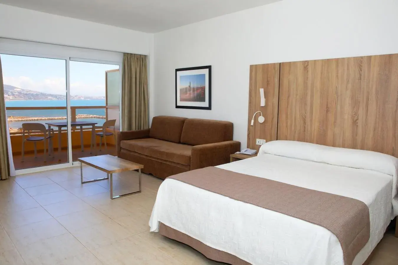 Superior studio with Side Sea View in Hotel Apartamentos Pyr Fuengirola Superior studio with Side Sea View in Hotel Apartamentos Pyr Fuengirola