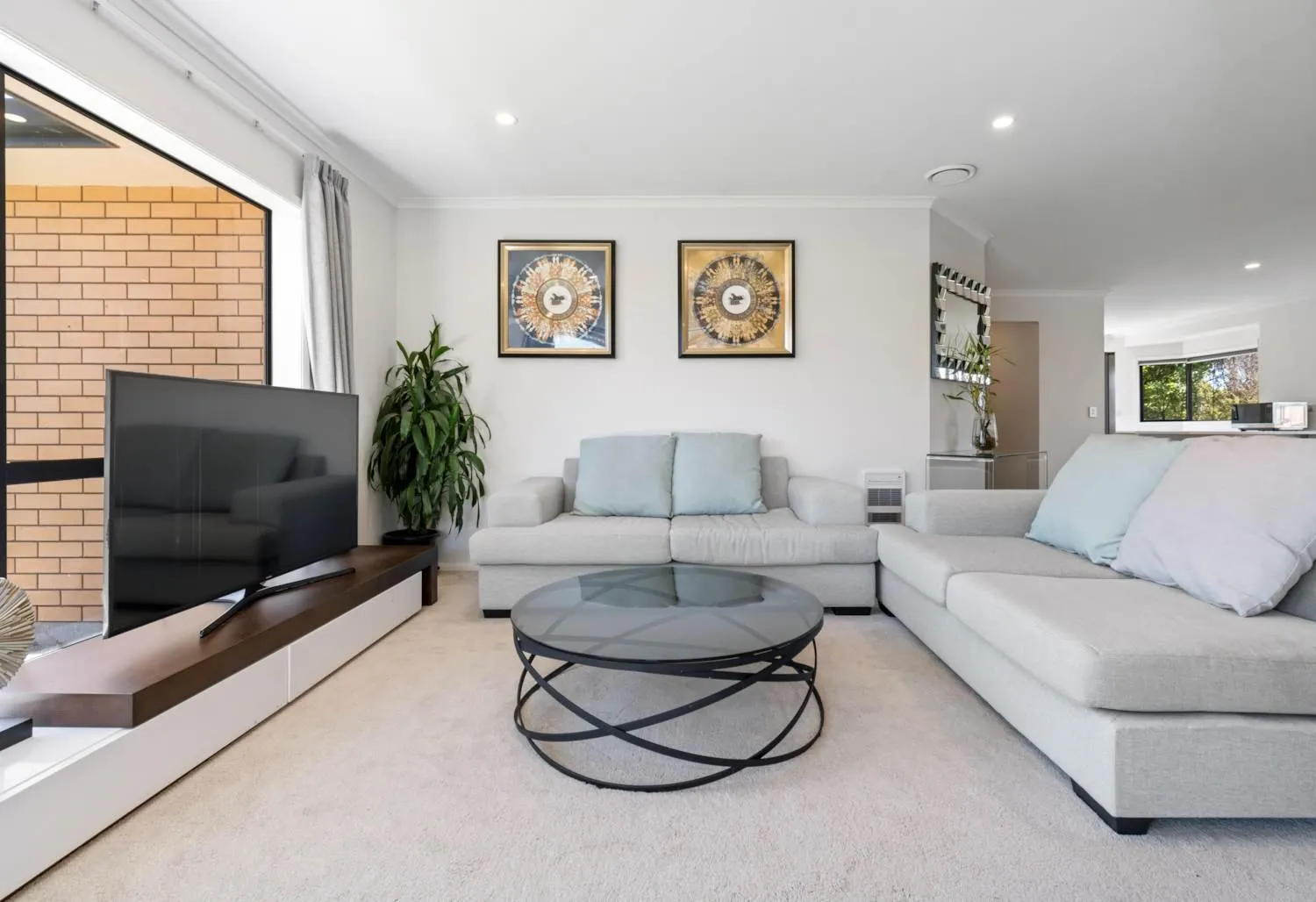 Living room in Botany Palms Motel