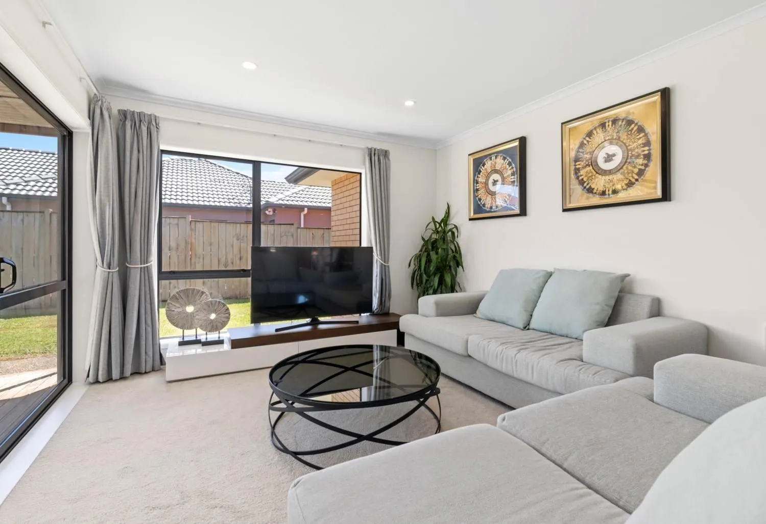 Living room in Botany Palms Motel
