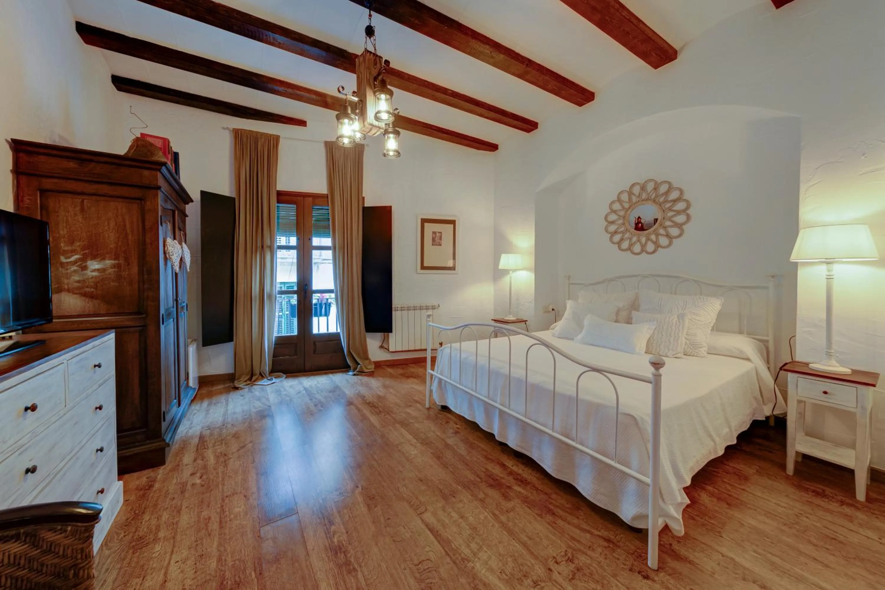 Photo of the whole room, Bed in La Fornal