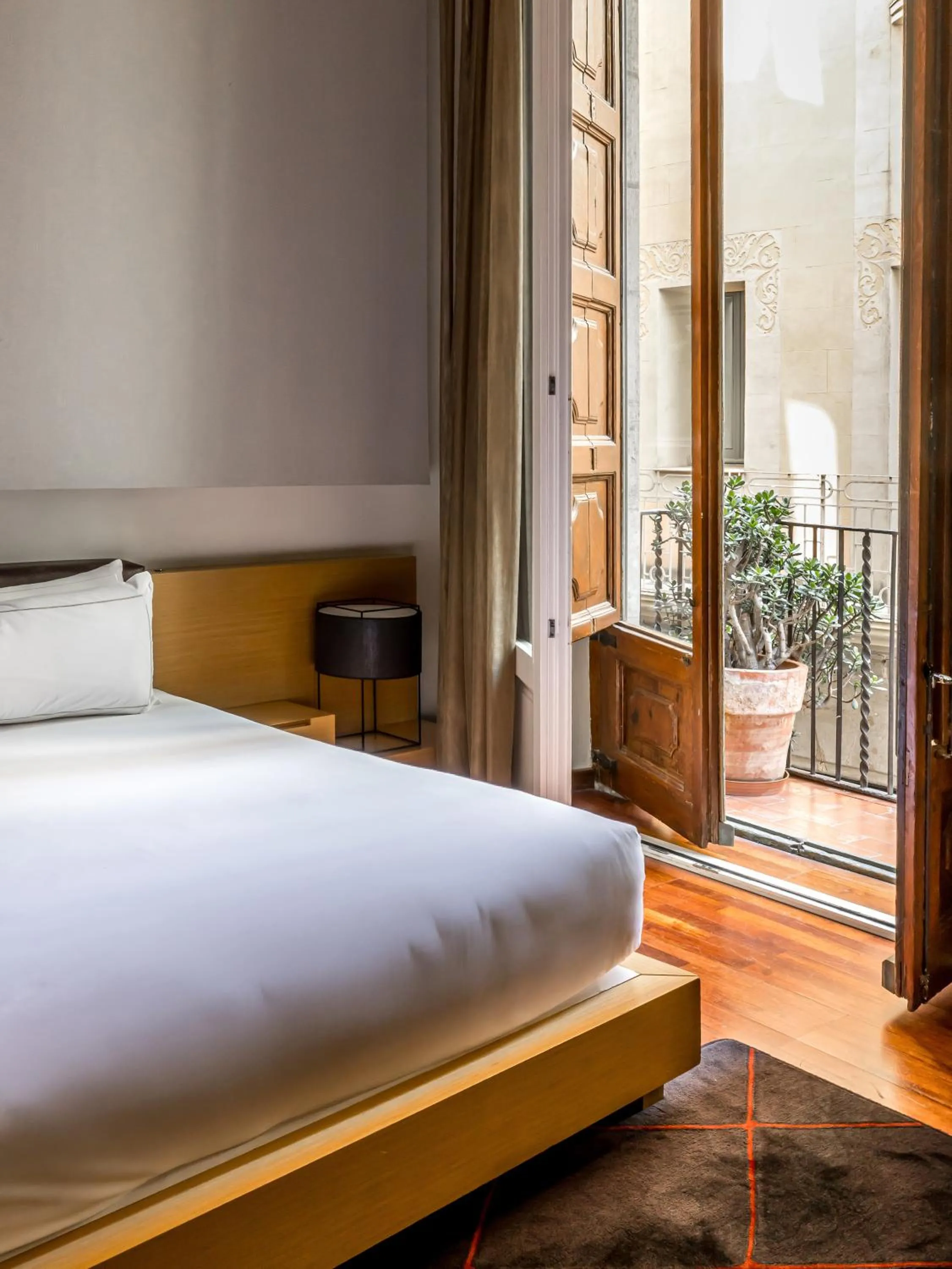 Balcony/Terrace, Bed in Mercer House Bòria BCN