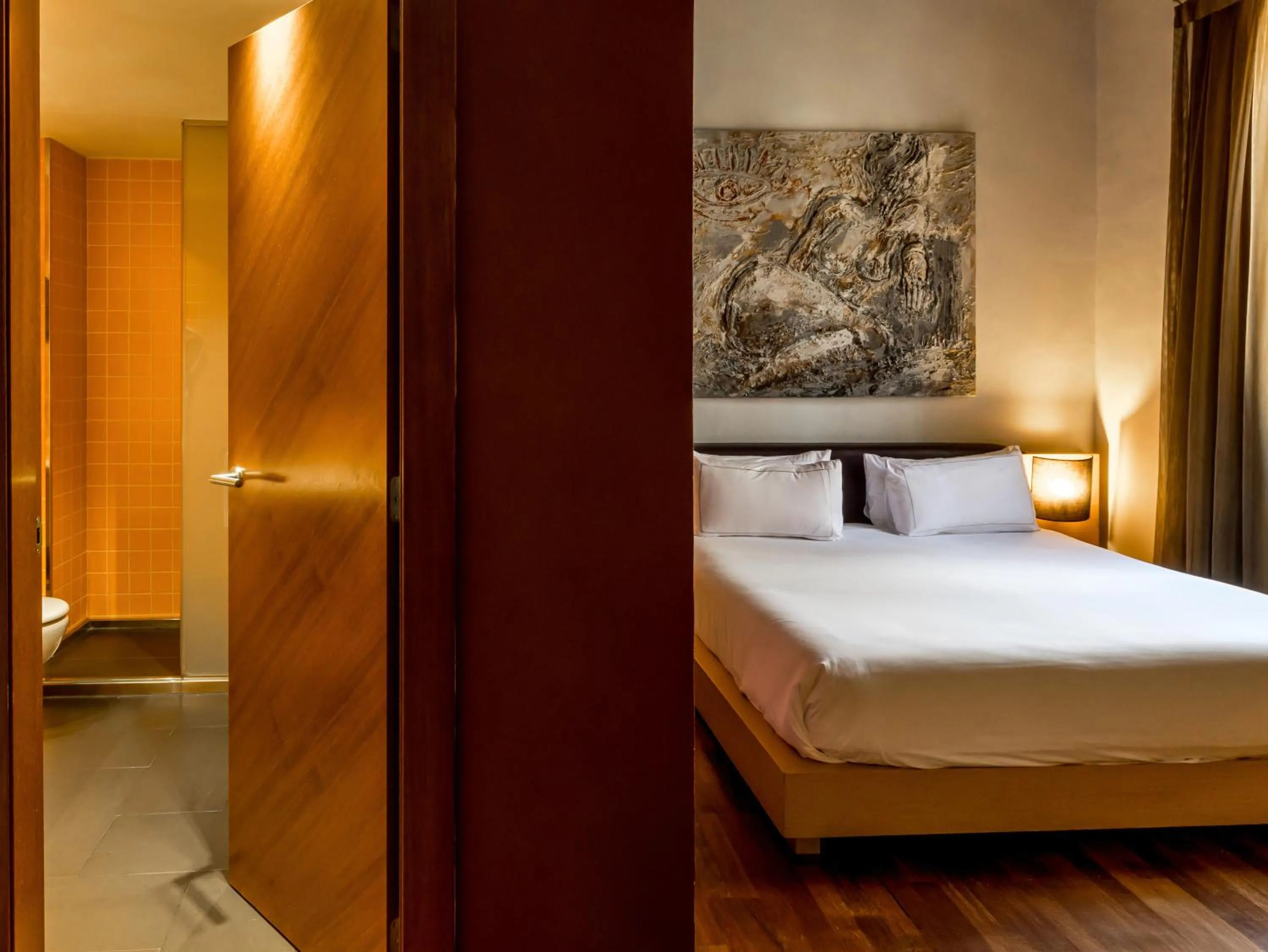 Bathroom, Bed in Mercer House Bòria BCN