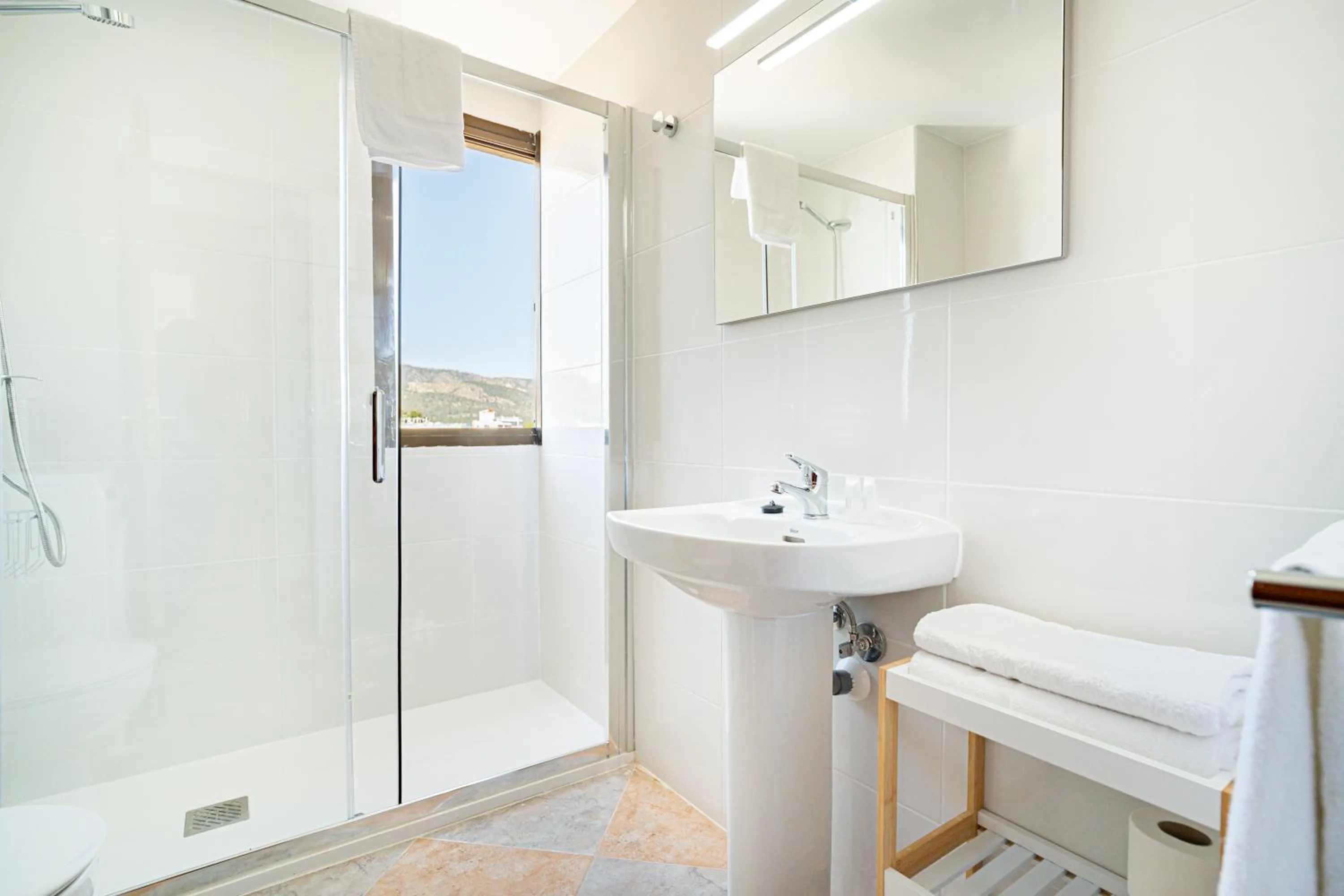 Bathroom in Las Palomas Apartments Econotels