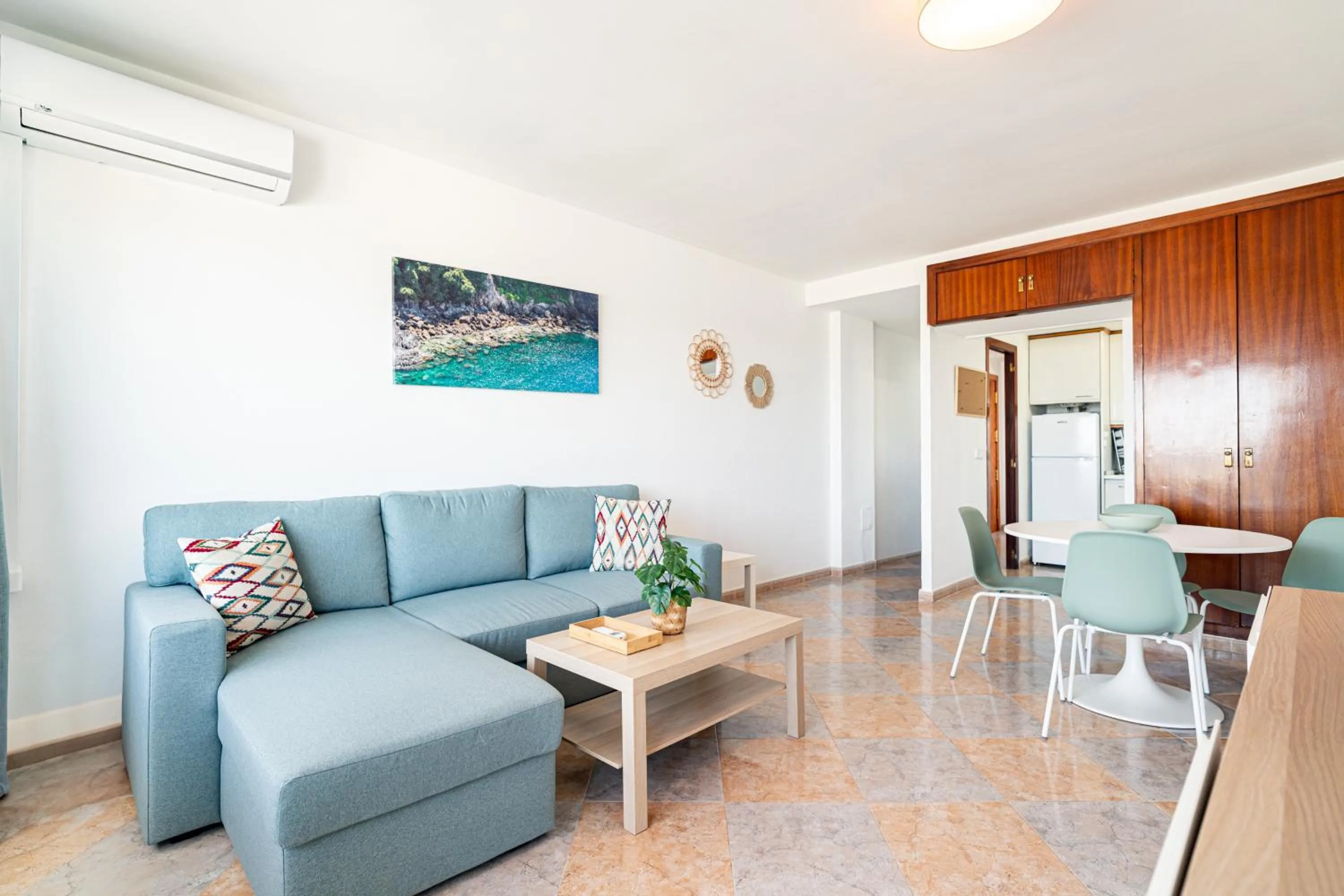 Lounge or bar in Las Palomas Apartments Econotels