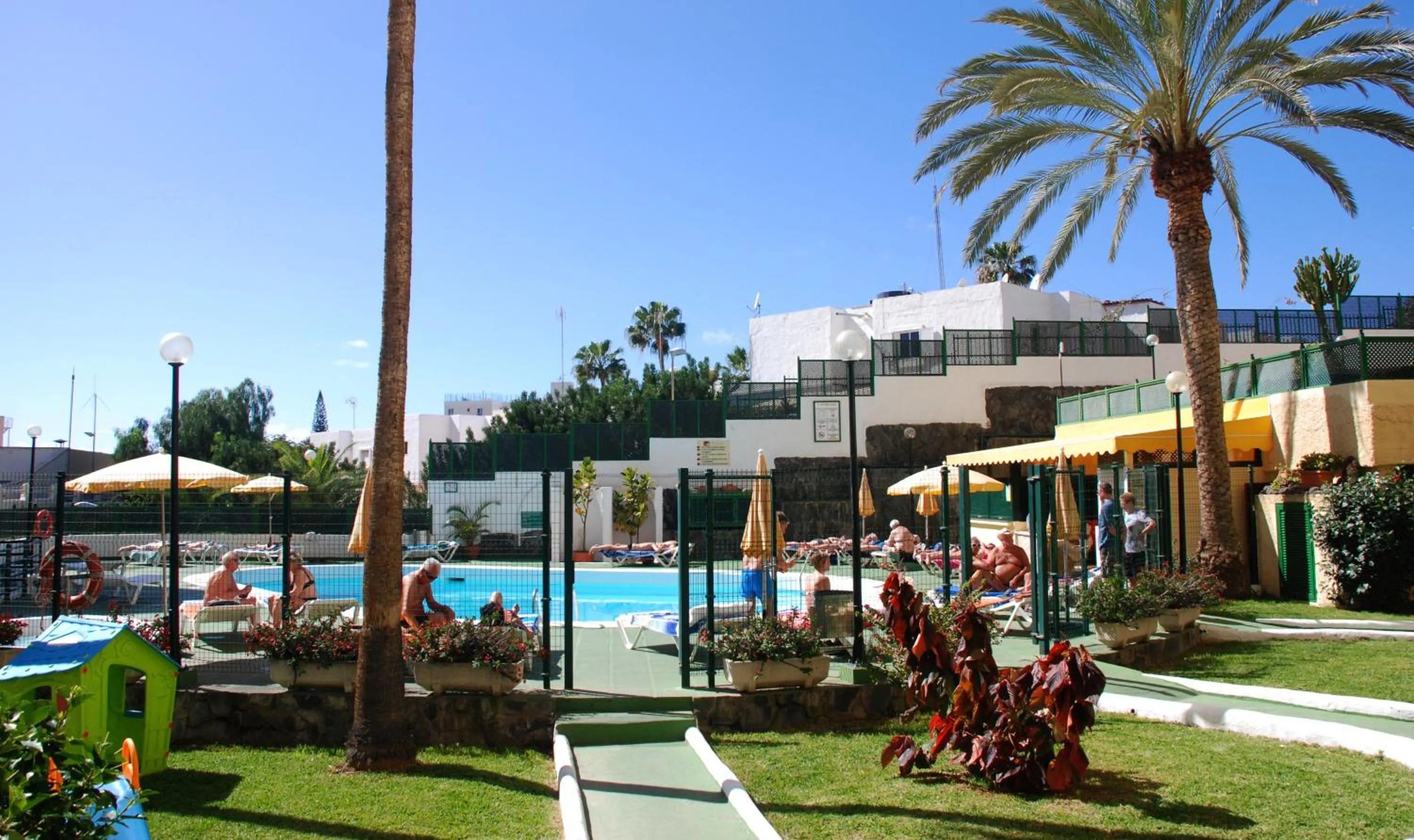 Garden in Apartamentos Las Dunas