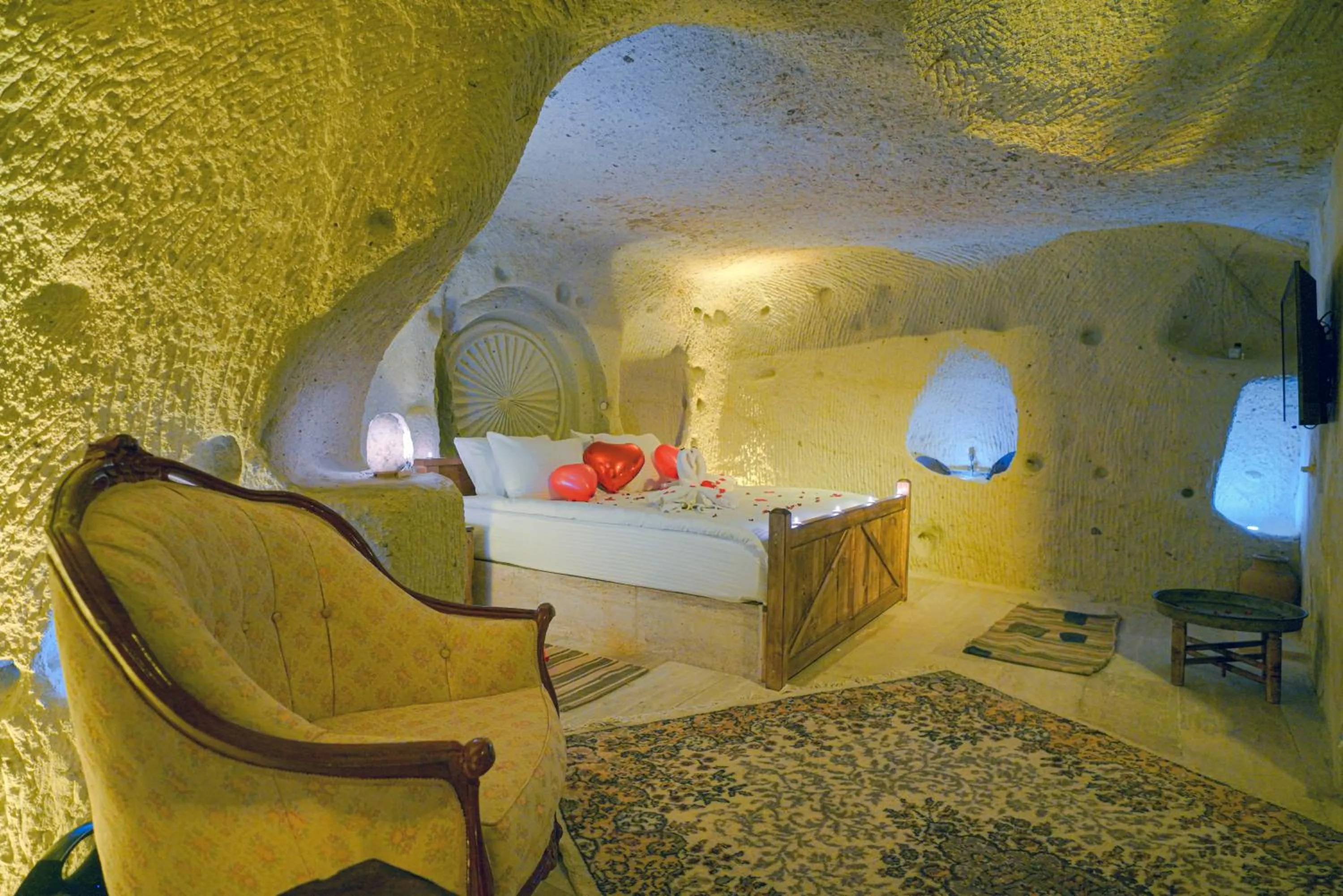 Bed in Babili Cappadocia Cave