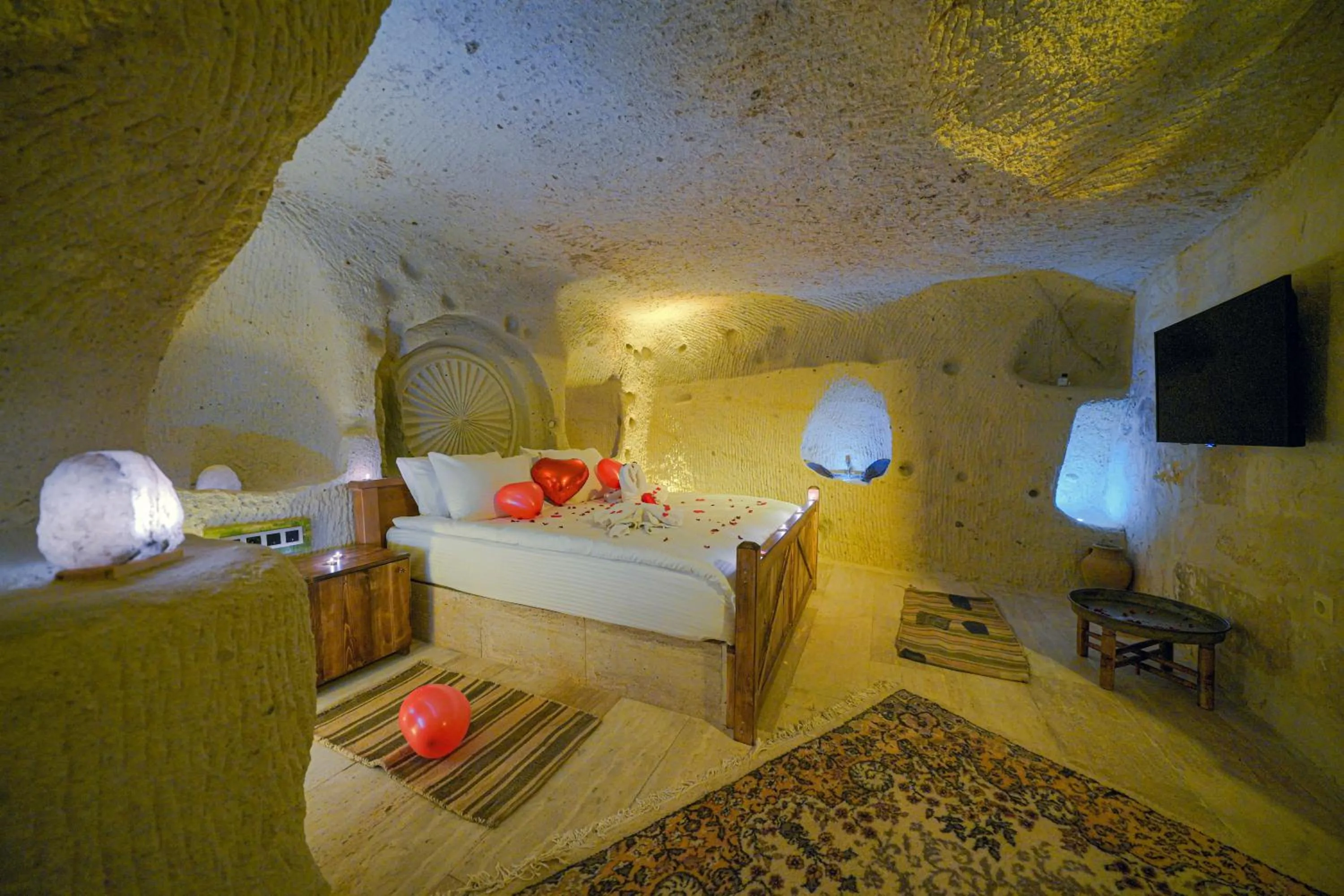 Bed in Babili Cappadocia Cave