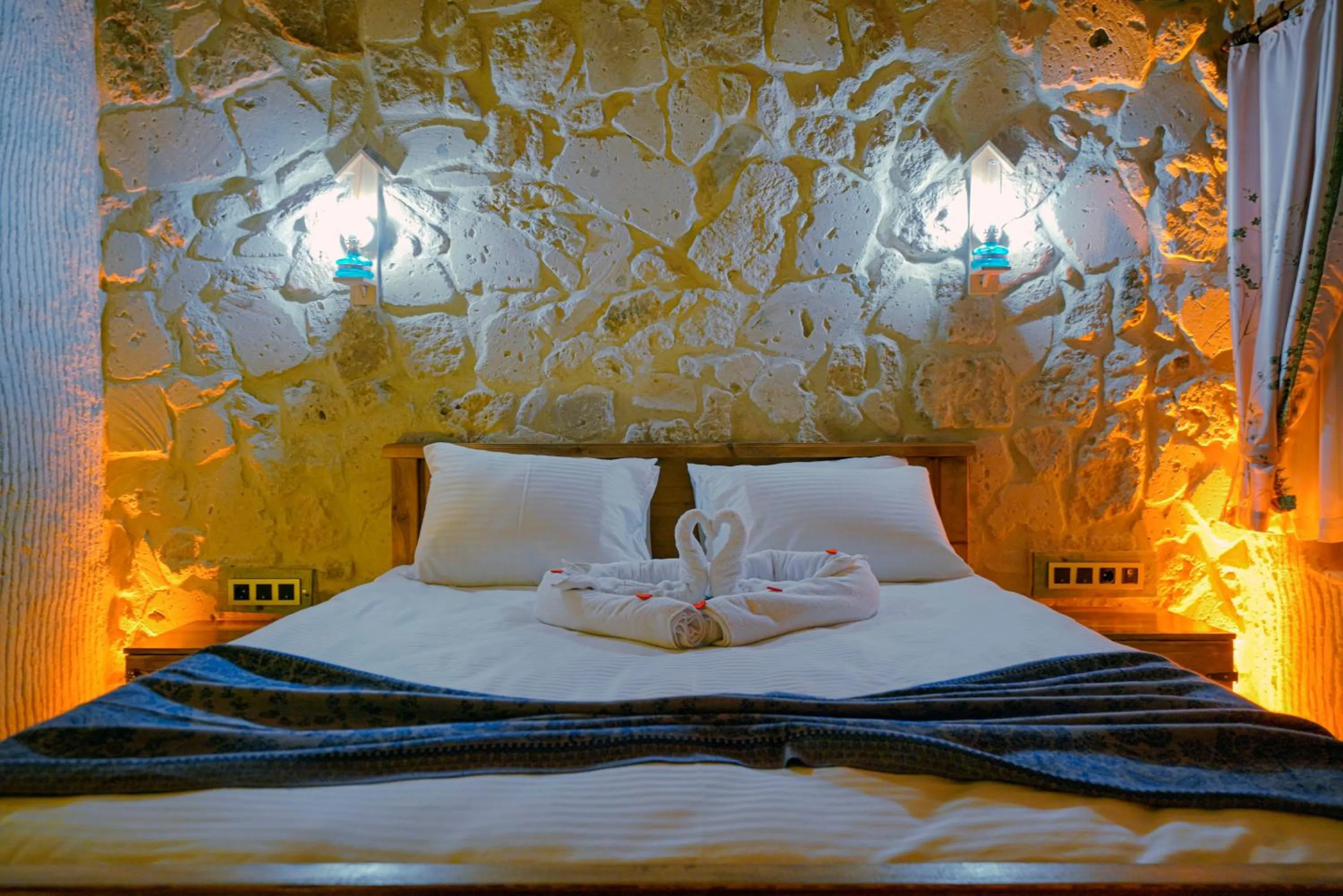 Bed in Babili Cappadocia Cave