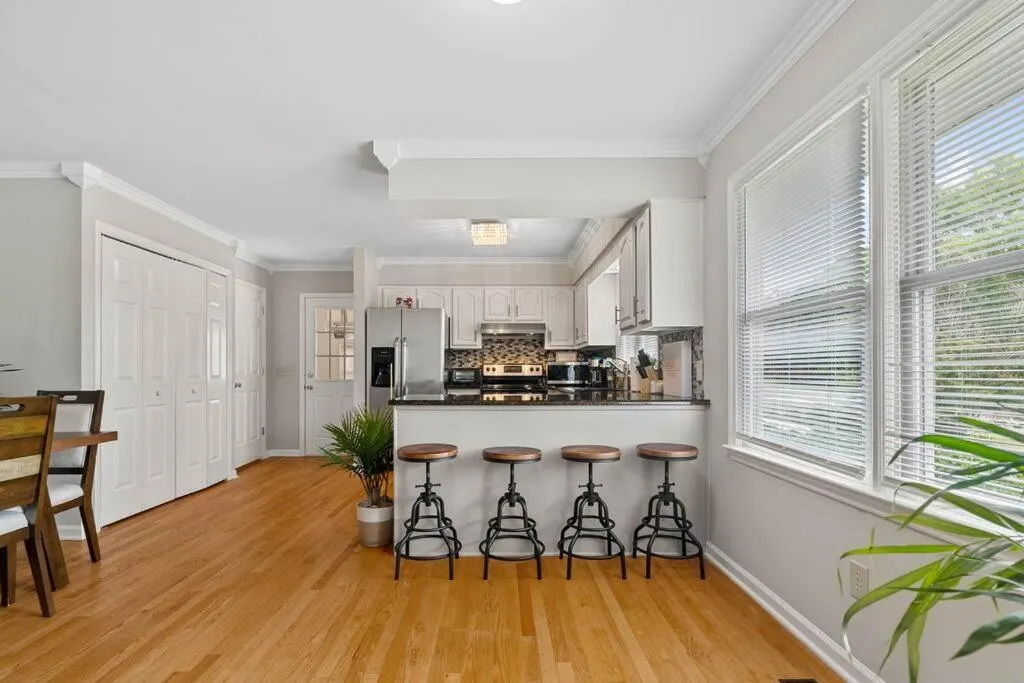 Cozy Lake Home - Jacuzzi King Bed Marina Access