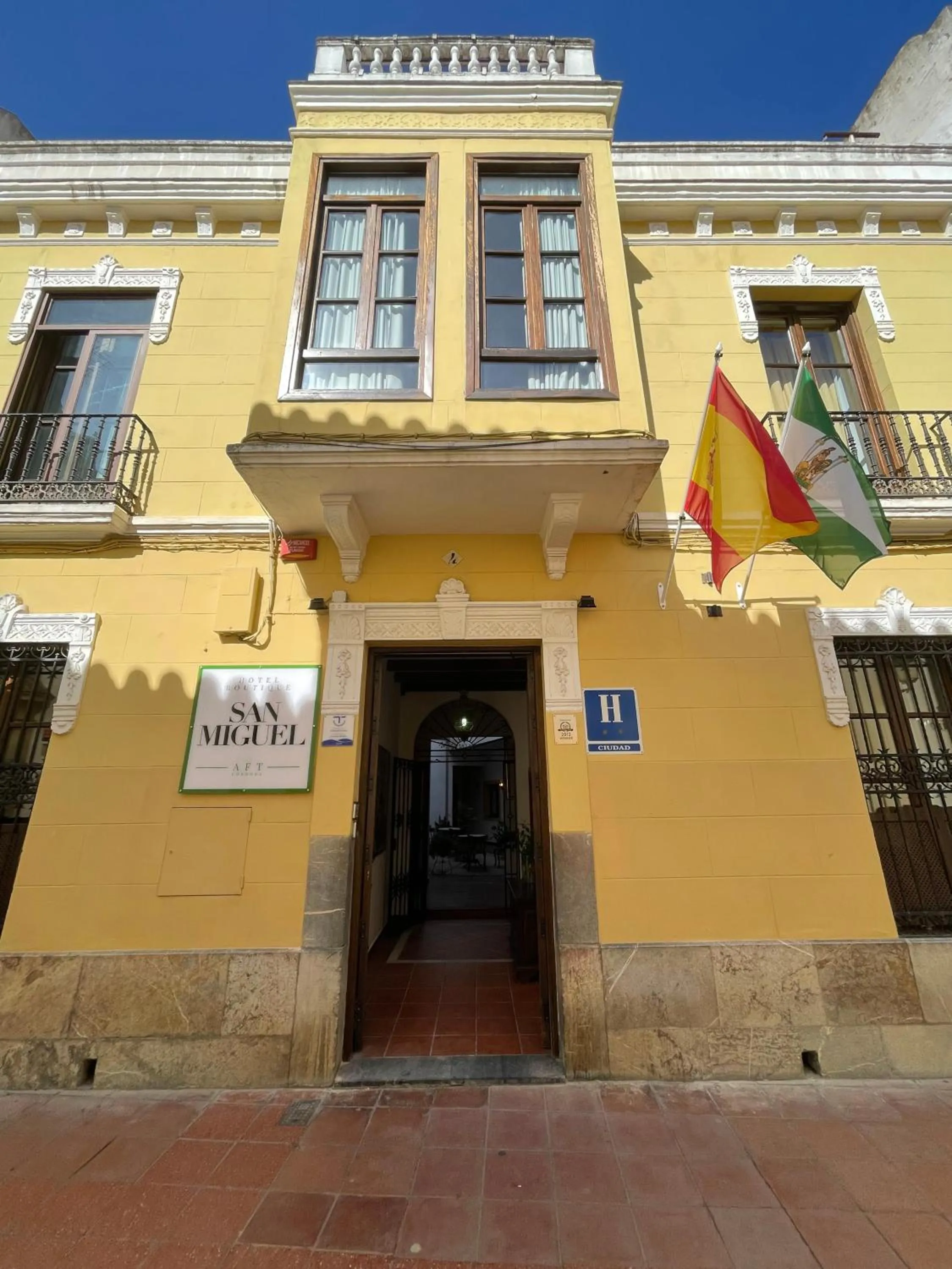Property building in Hotel San Miguel
