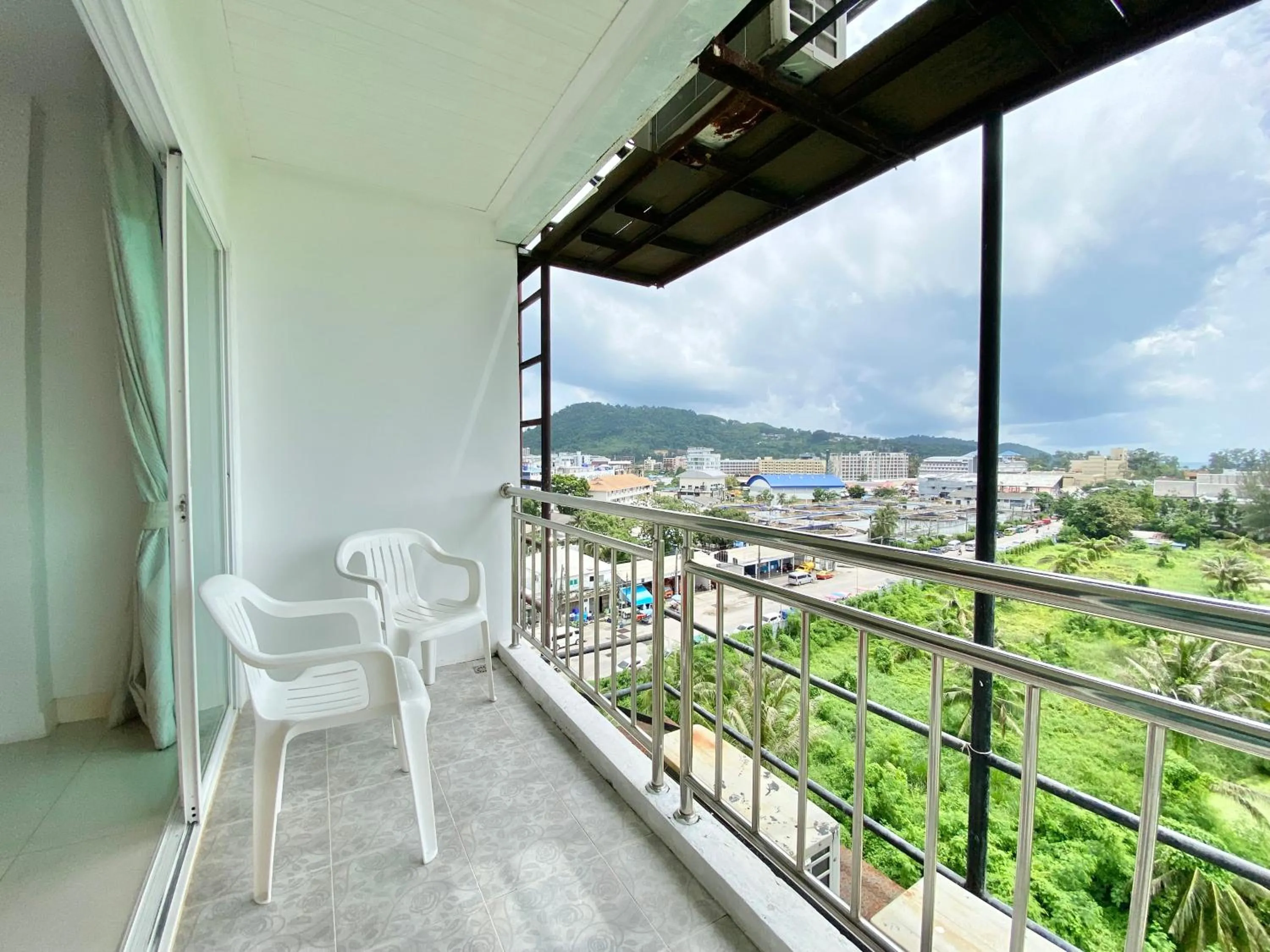 Spring in Patong Platinum