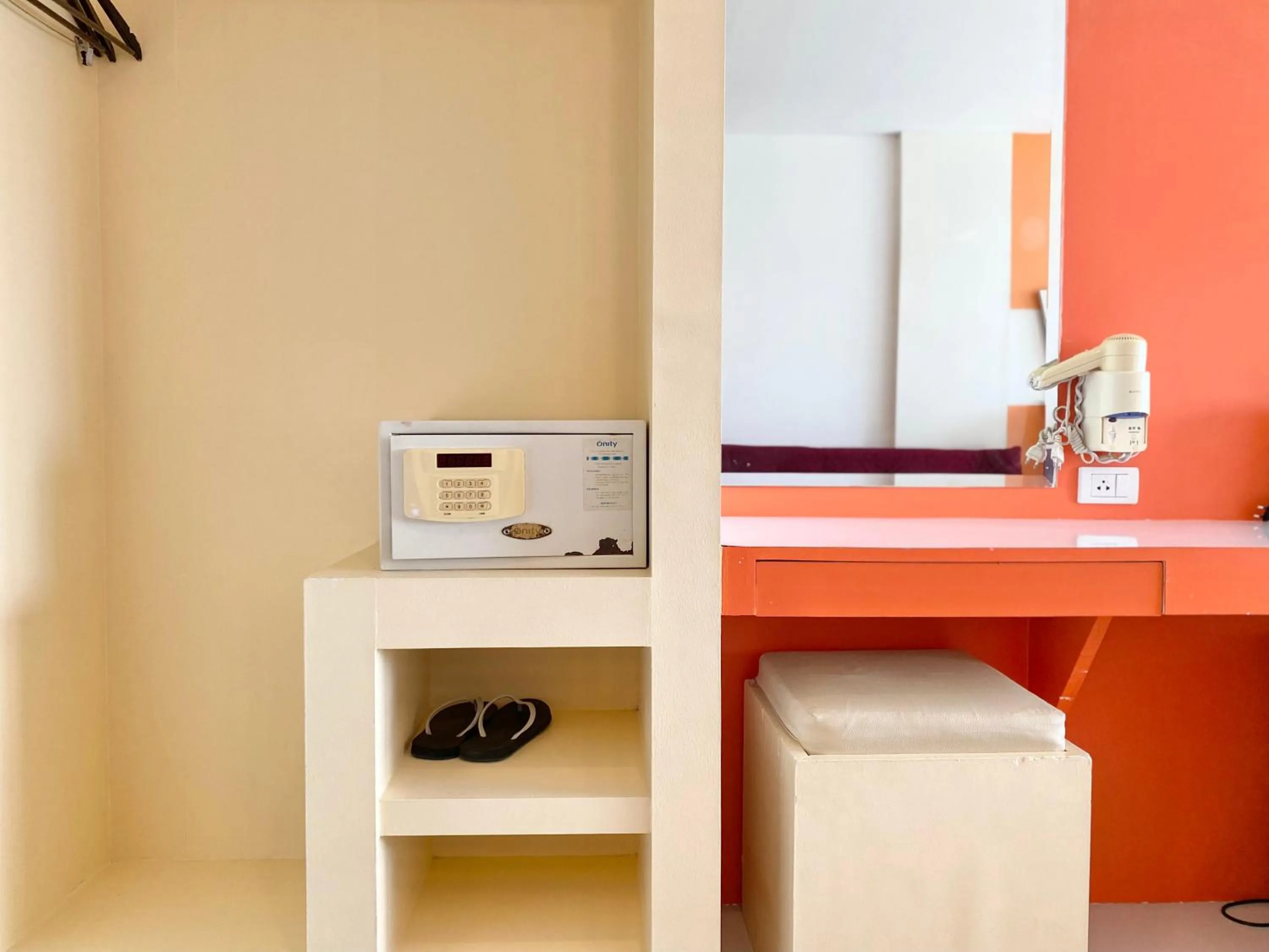 safe in Patong Platinum