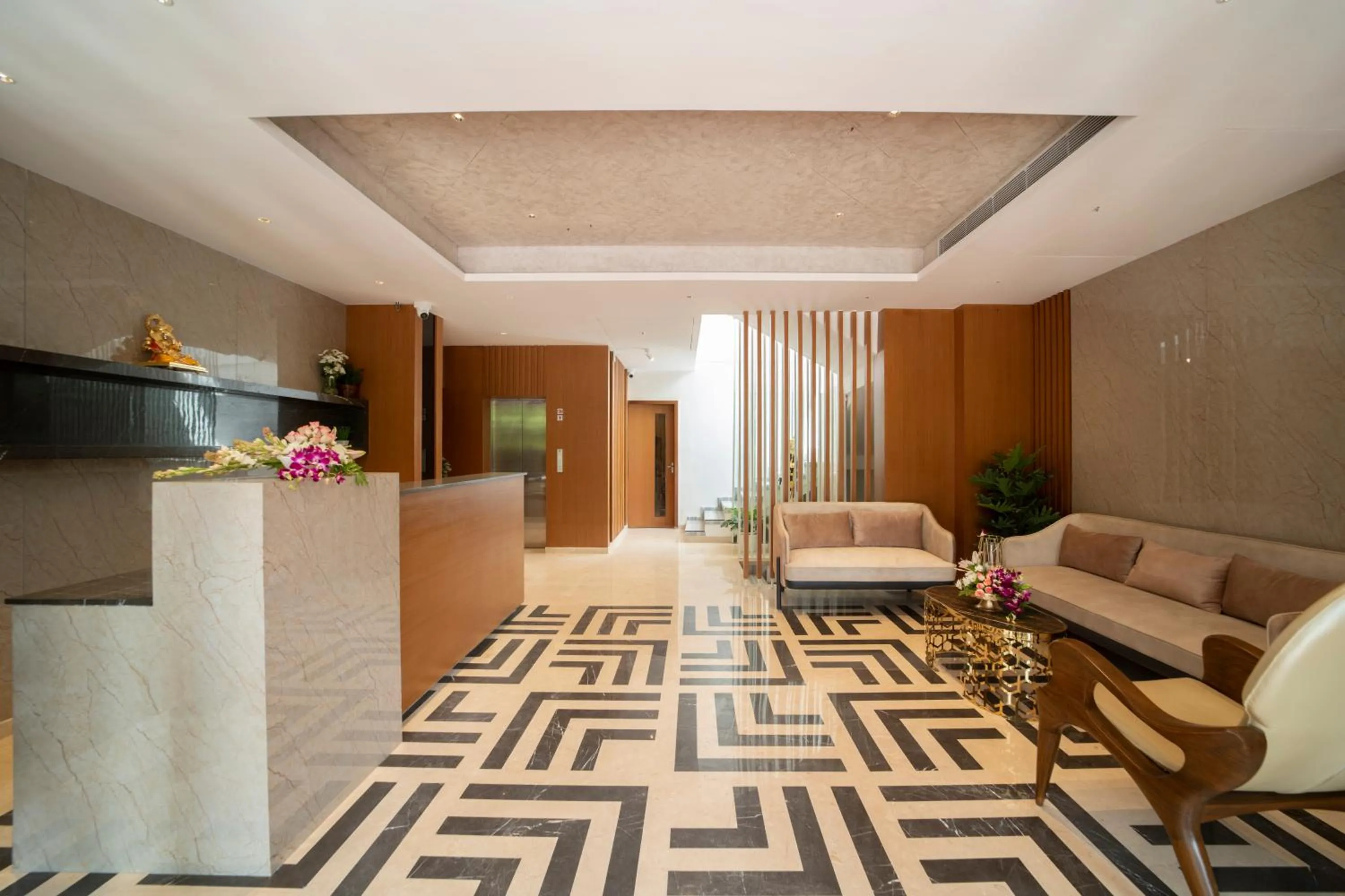 Lobby or reception in The President Hotel, kumarapark