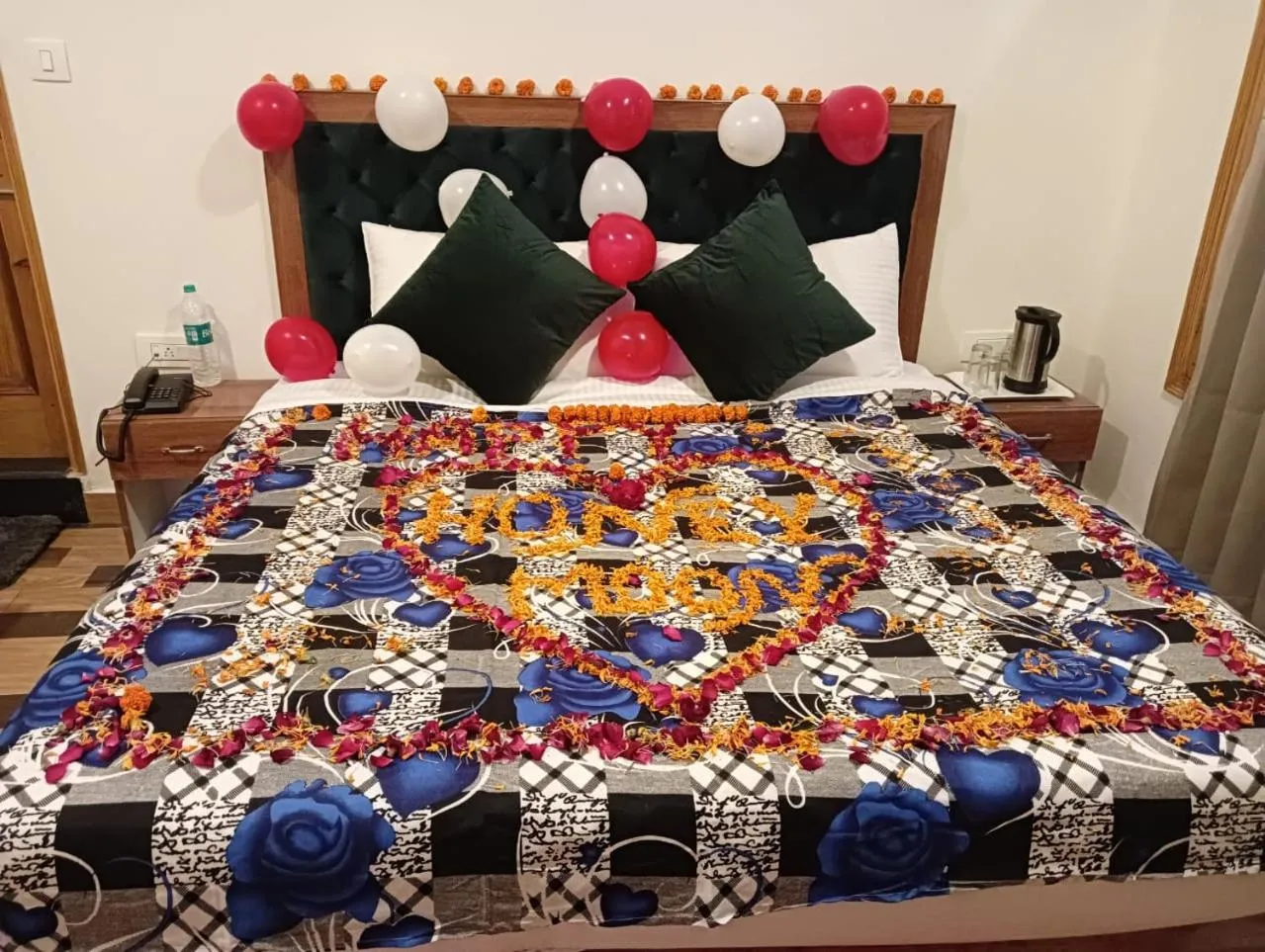 Bed in Hotel Marina Heights