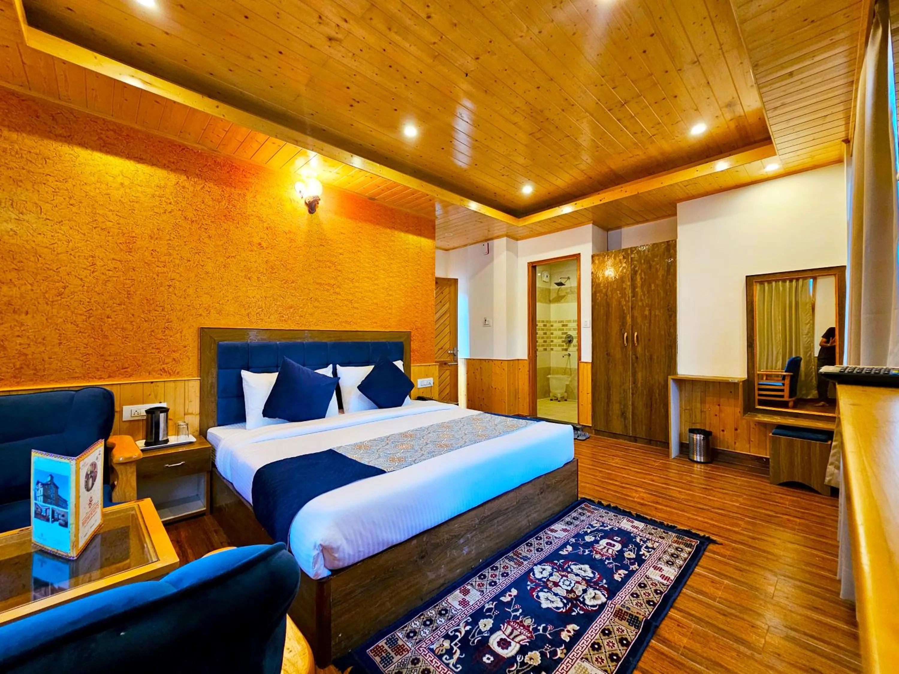 VIP in Hotel Marina Heights