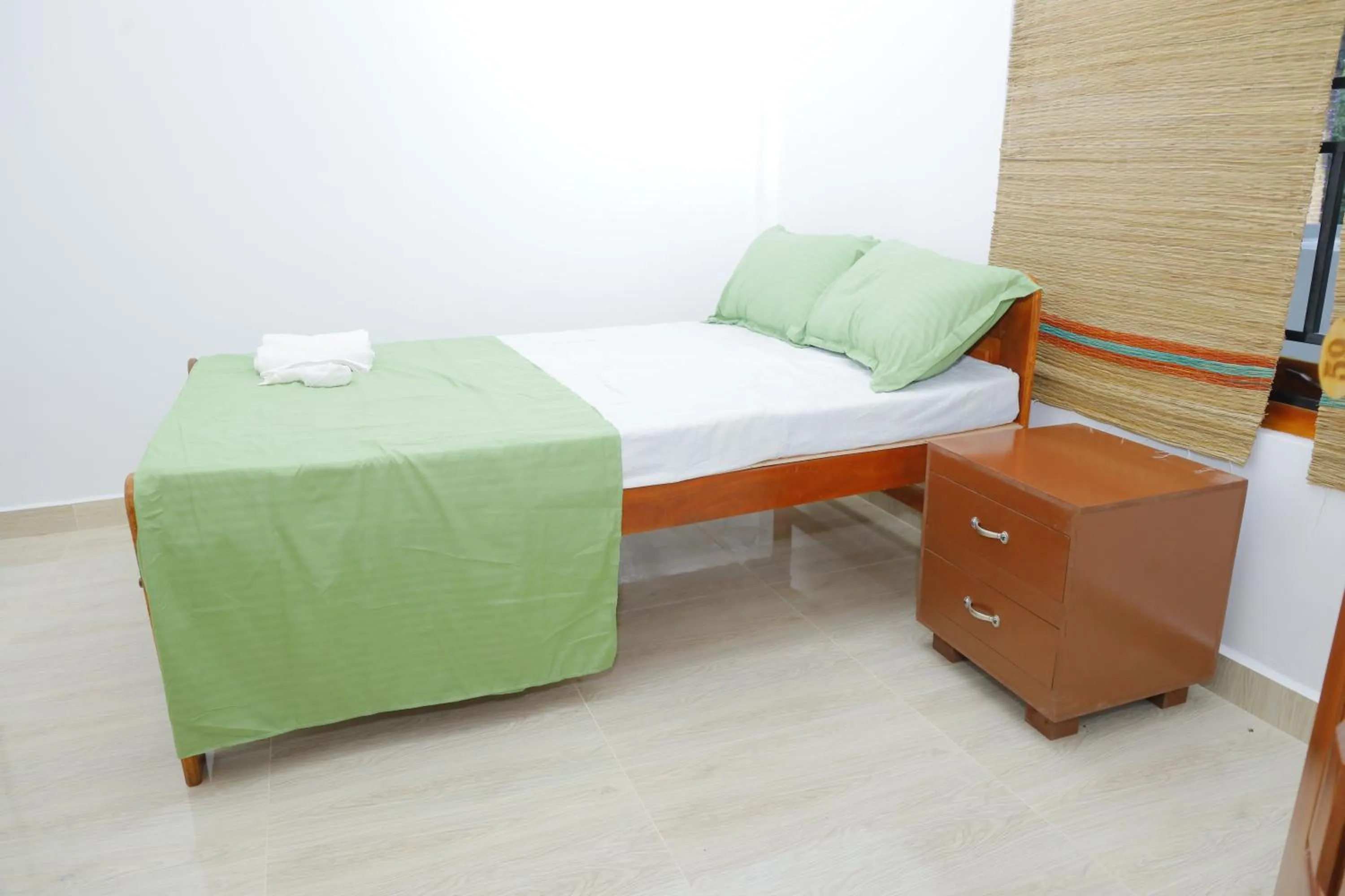 Amis Hotel & Restaurant