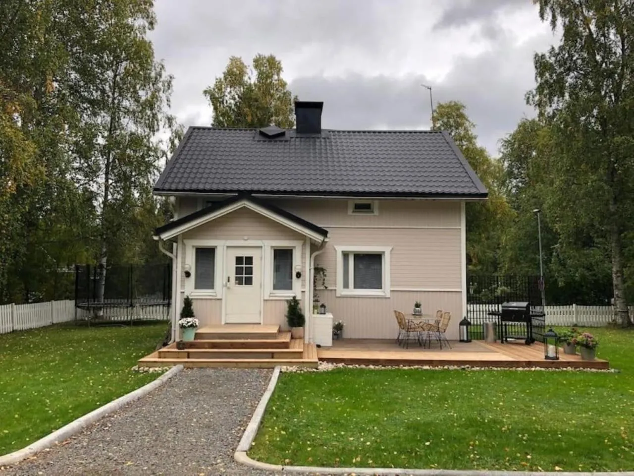 Property building in Villa Juuris