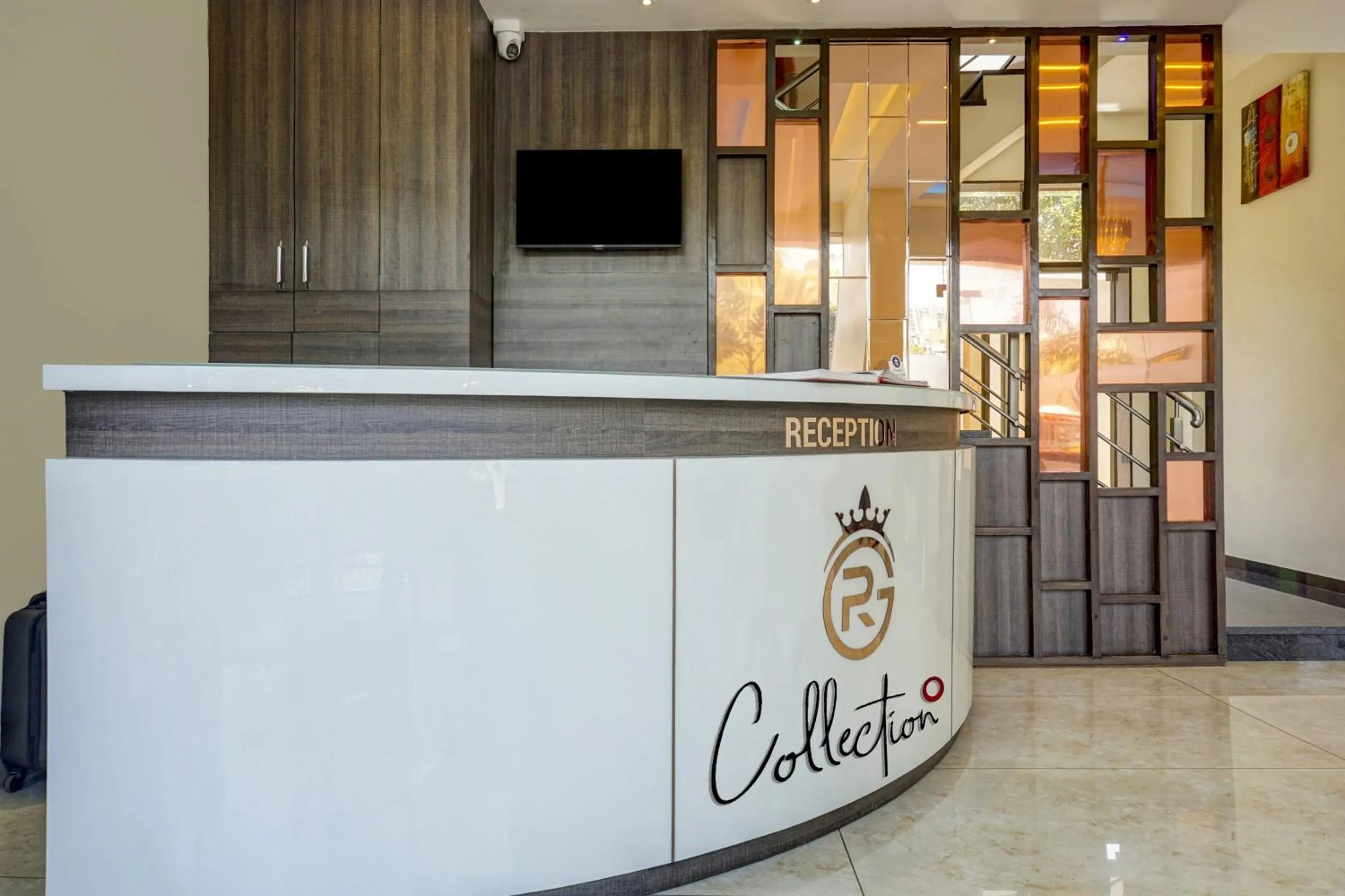 Lobby or reception in Townhouse Poona Royal