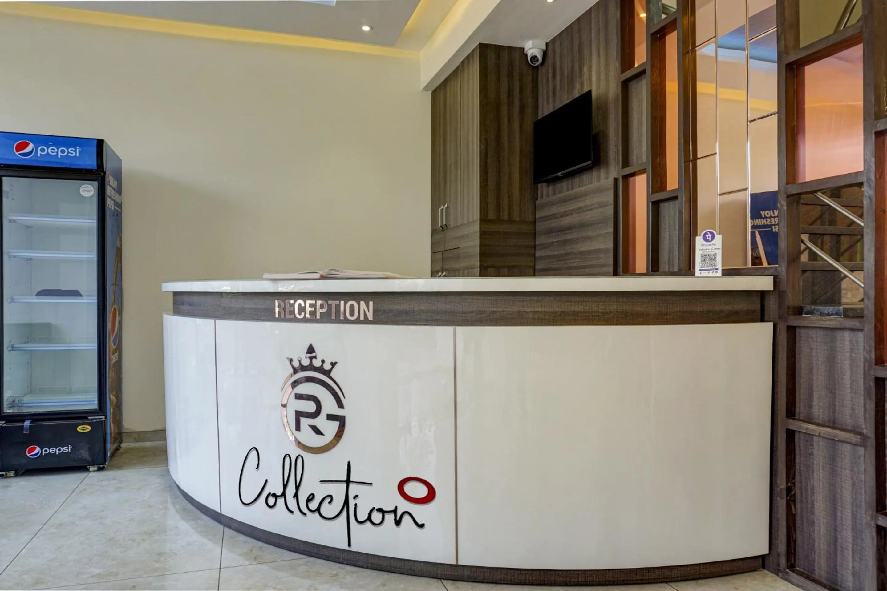 Lobby or reception in Super Townhouse Poona Royal