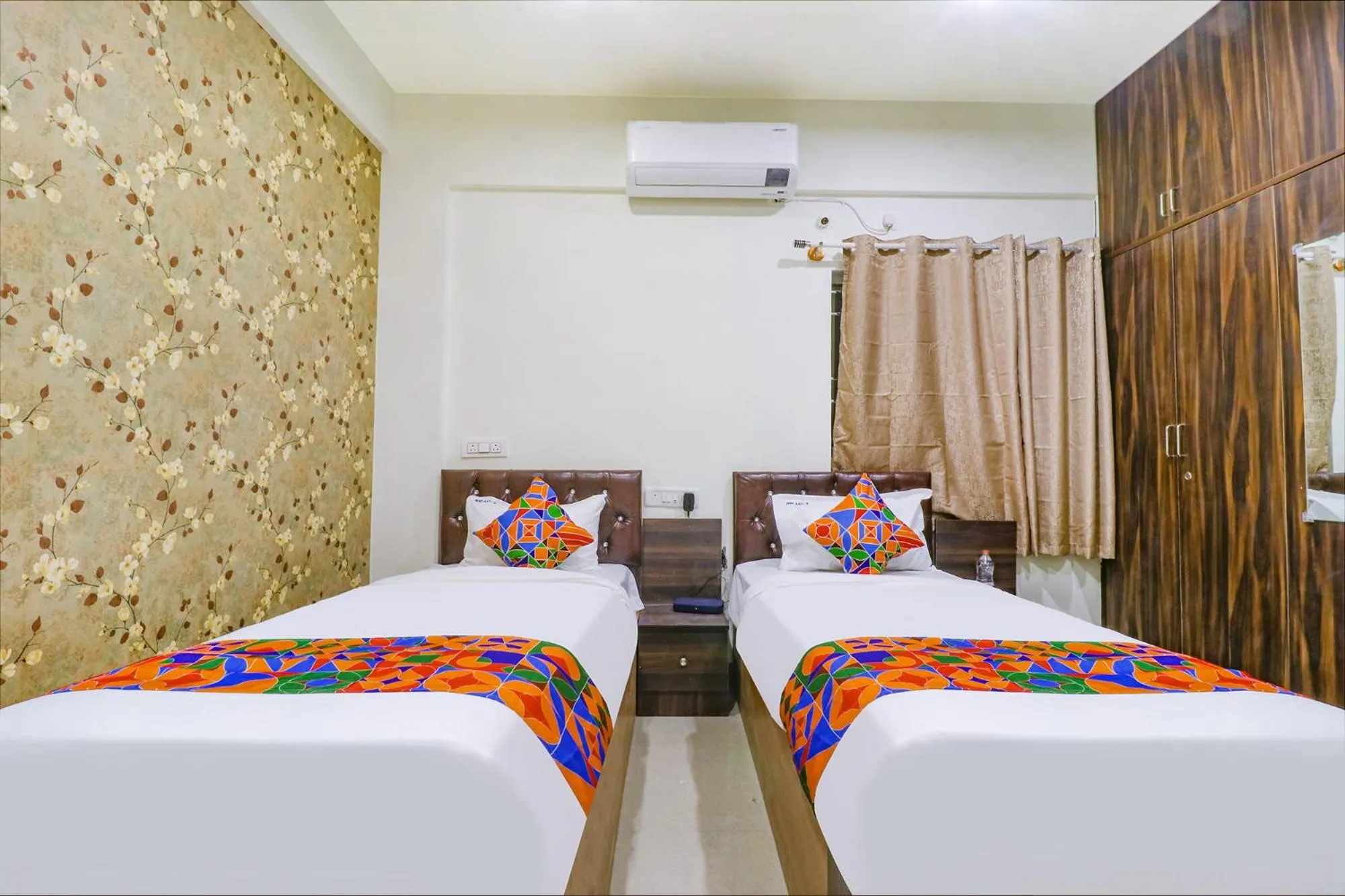 Bed in FabHotel E City Inn - 3 Km from Infosys Campus