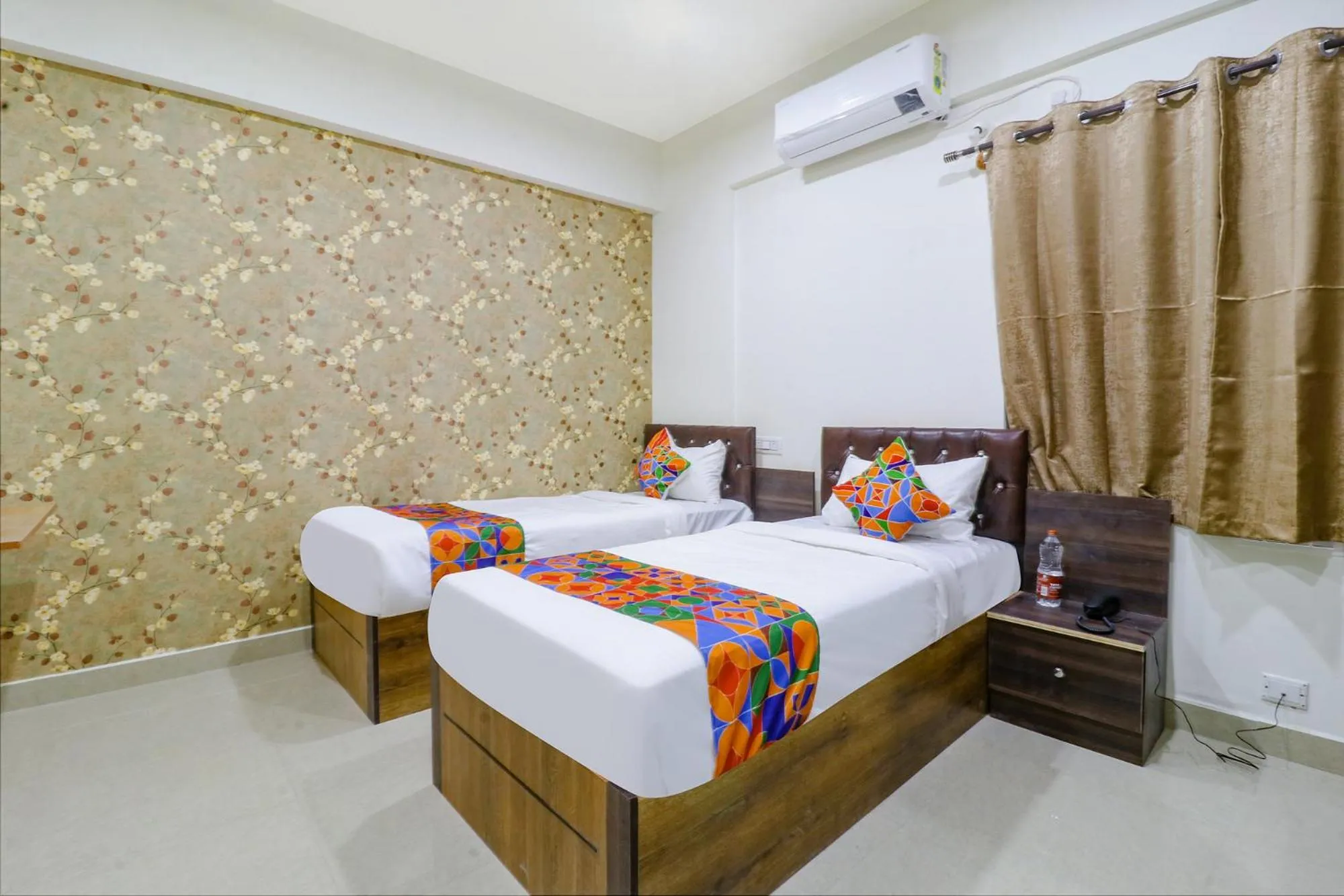 Bed in FabHotel E City Inn - 3 Km from Infosys Campus