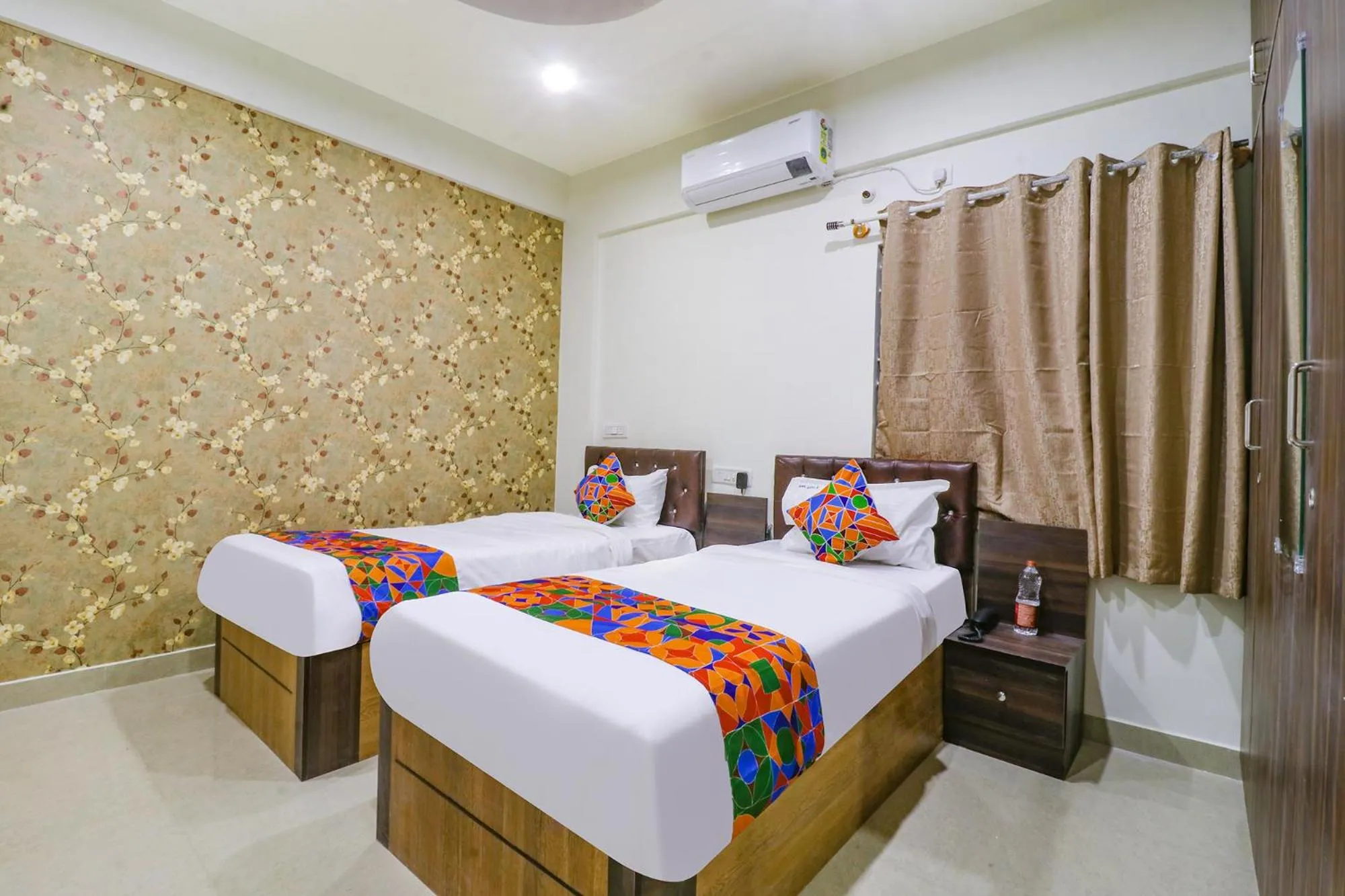 Bed in FabHotel E City Inn - 3 Km from Infosys Campus