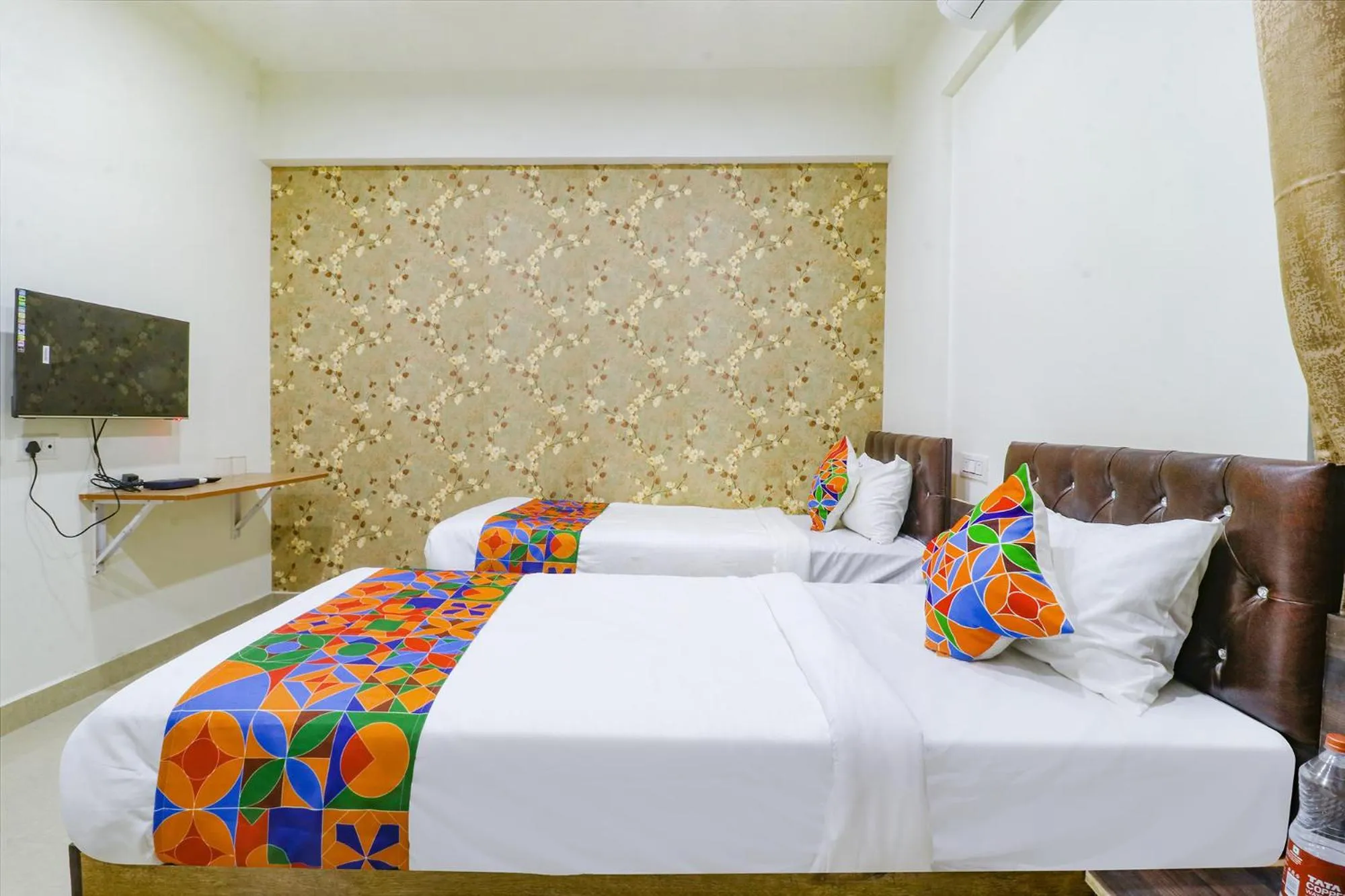 Bed in FabHotel E City Inn - 3 Km from Infosys Campus