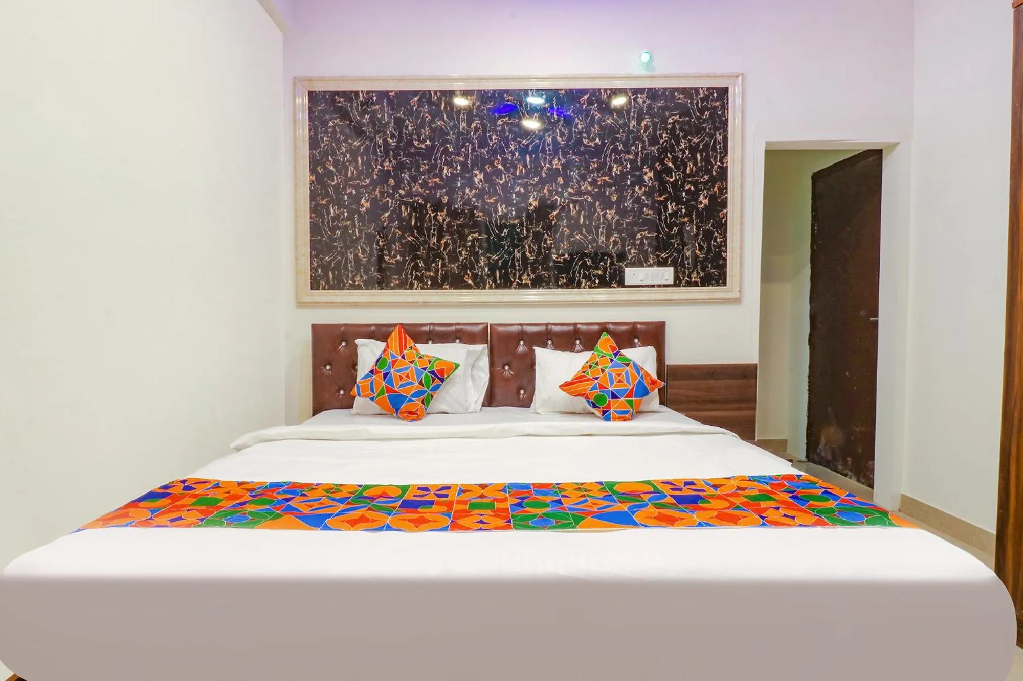 Bed in FabHotel E City Inn - 3 Km from Infosys Campus