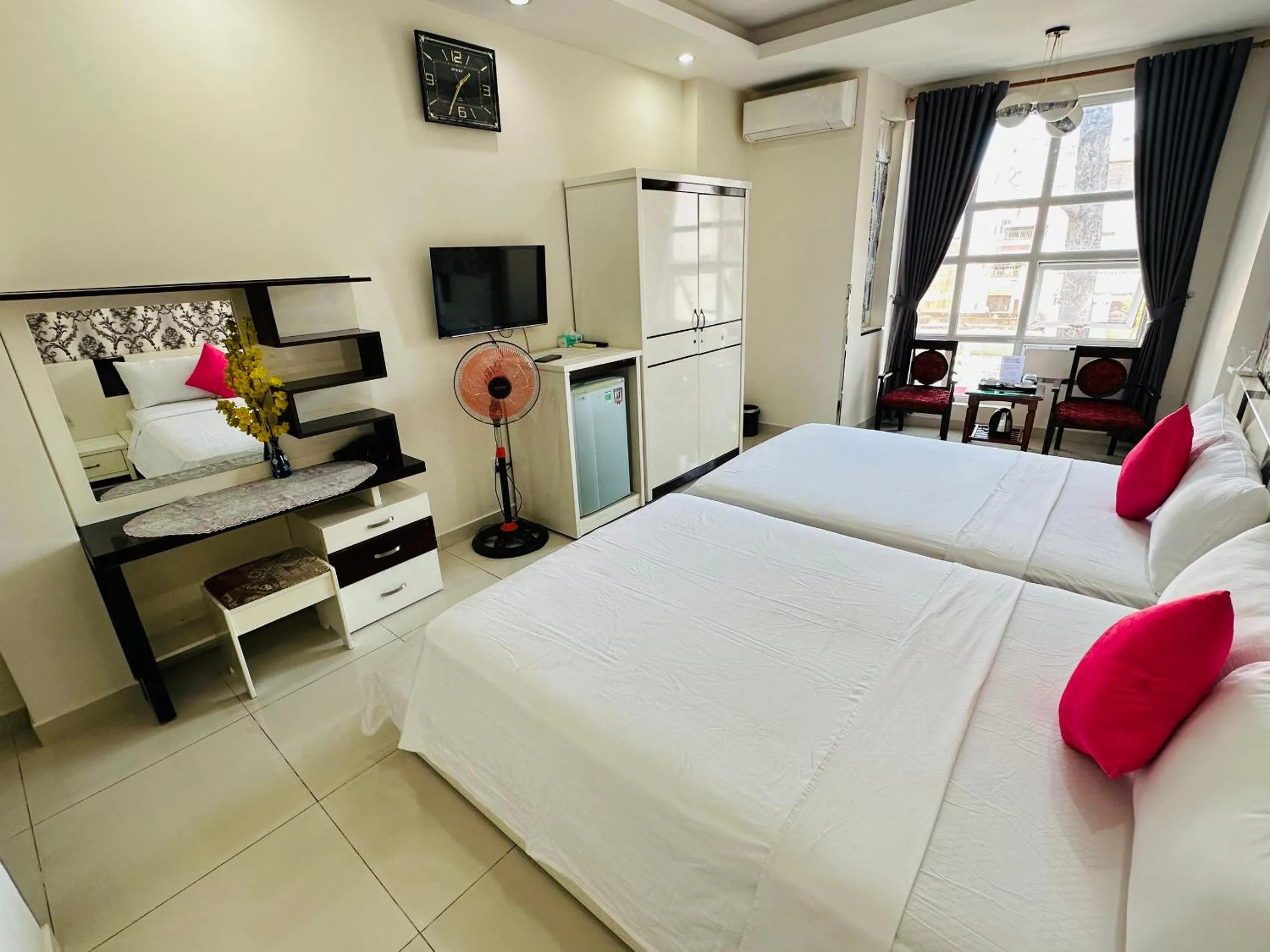 Bed in REDFLOWER HOTEL